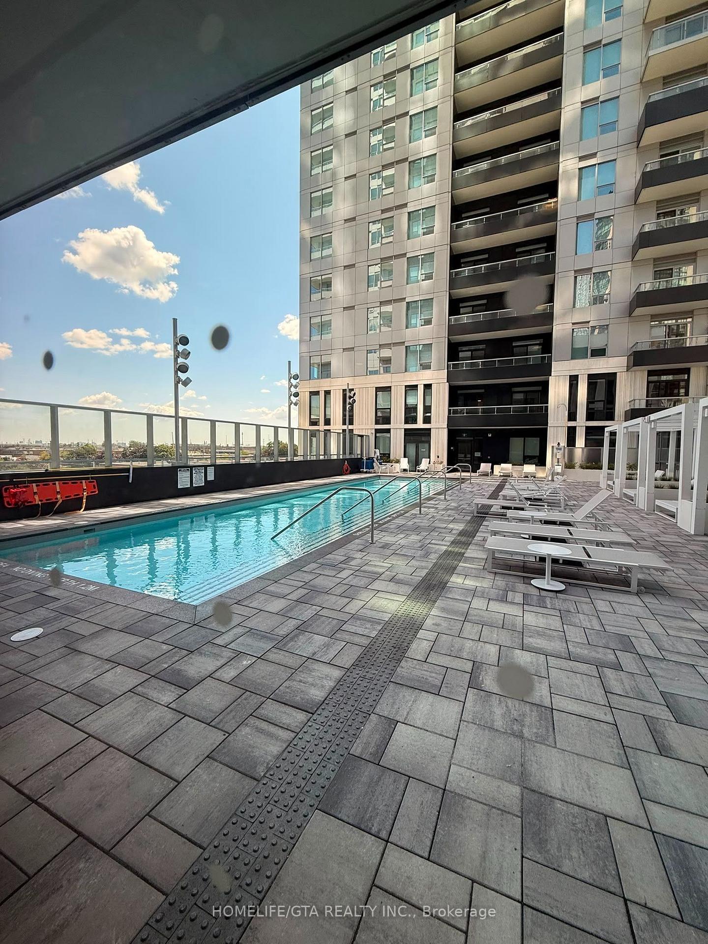 Photo 12 of Unit 605, 21 Meadowdale Road, Vaughan, Concord — HOMEH