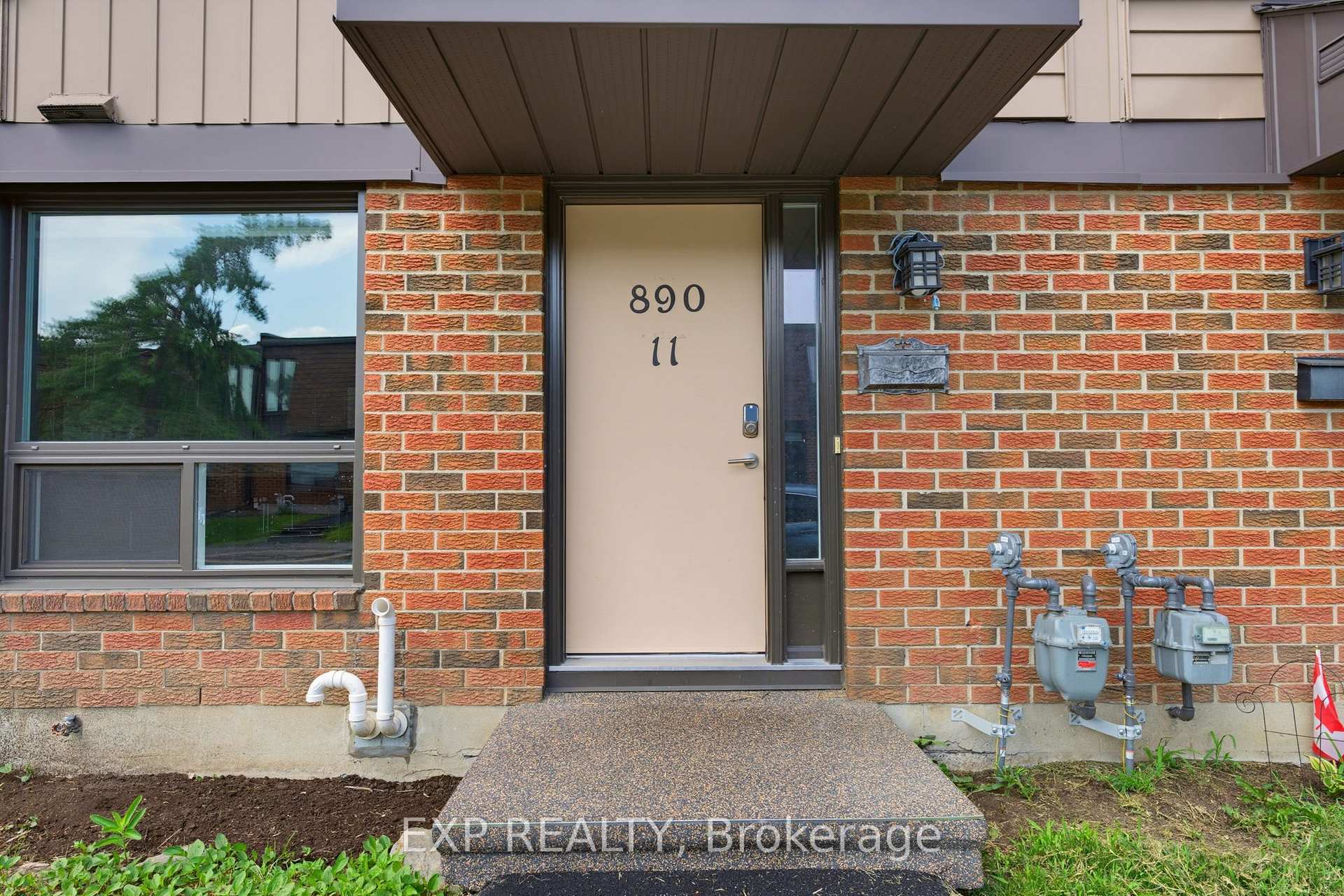 Photo 3 of Unit 11, 890 Cahill Drive W, Ottawa, Hunt Club — HOMEH