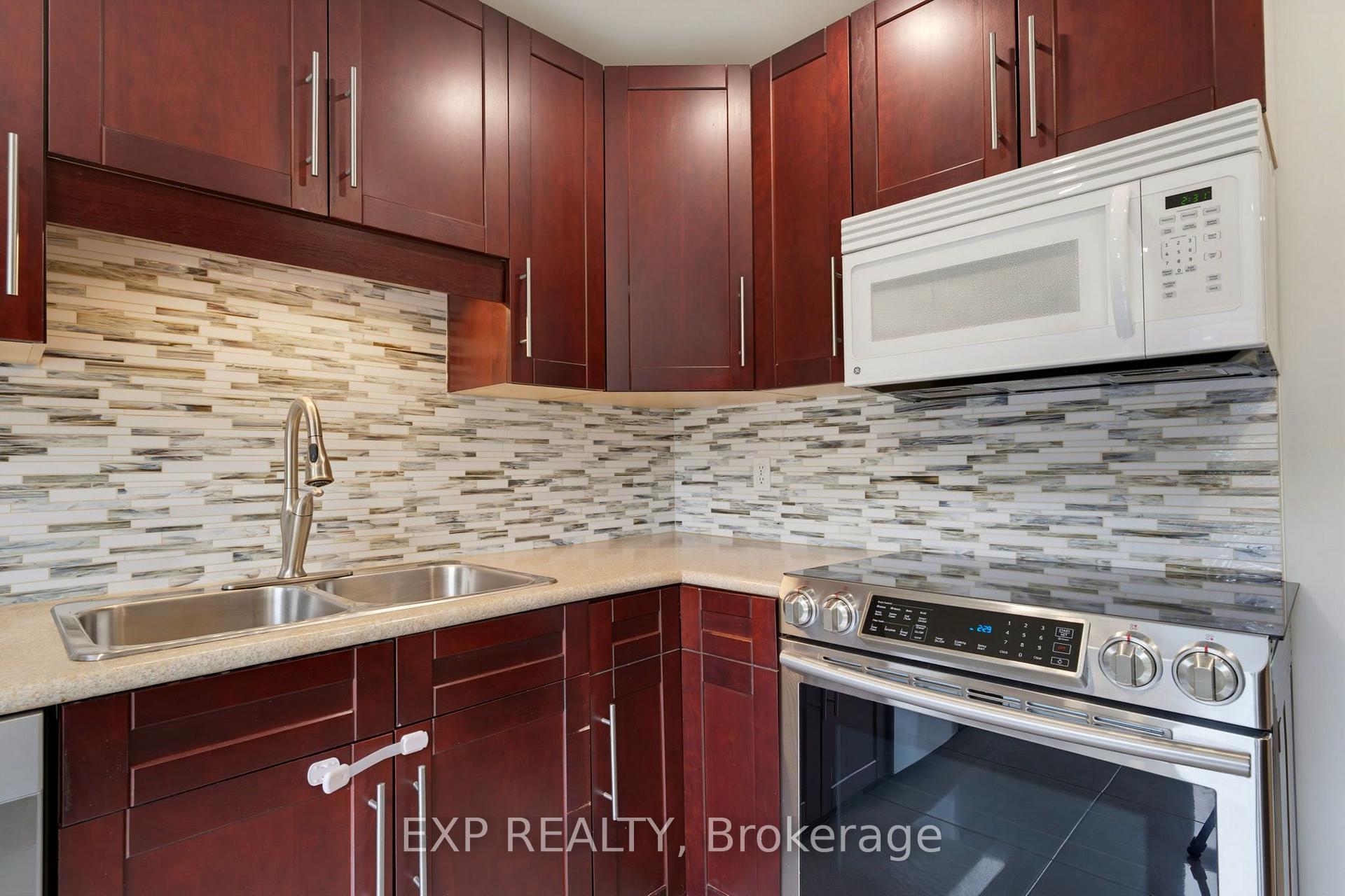 Photo 7 of Unit 11, 890 Cahill Drive W, Ottawa, Hunt Club — HOMEH