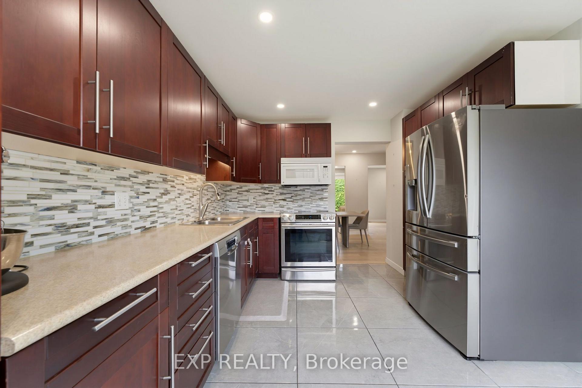 Photo 9 of Unit 11, 890 Cahill Drive W, Ottawa, Hunt Club — HOMEH