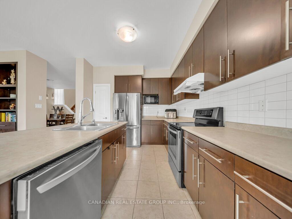 Photo 16 of 58 Forest Creek Drive, Kitchener, Doon South — HOMEH