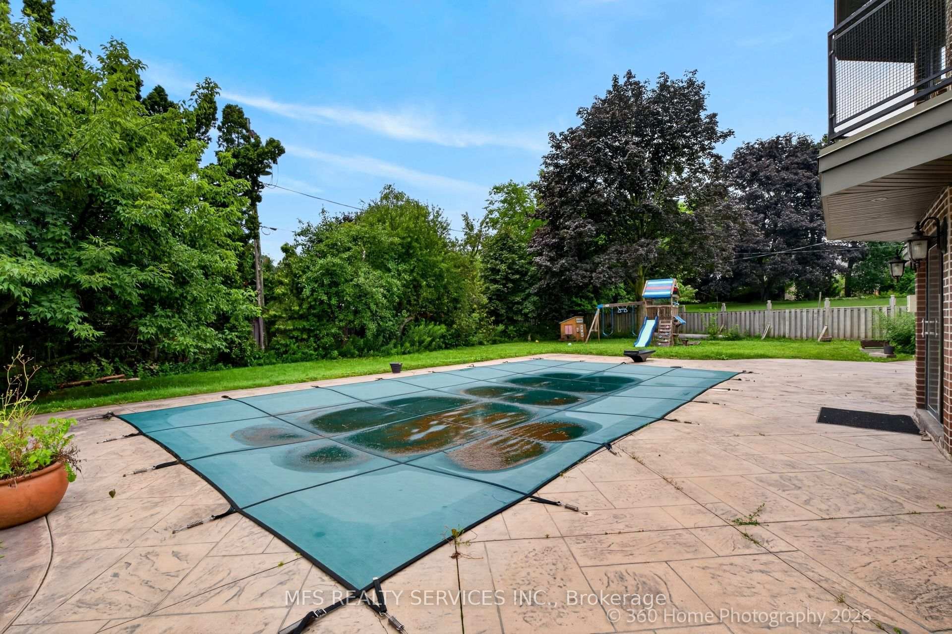 Photo 7 of 5 Morley Court, Etobicoke, Edenbridge-Humber Valley — HOMEH