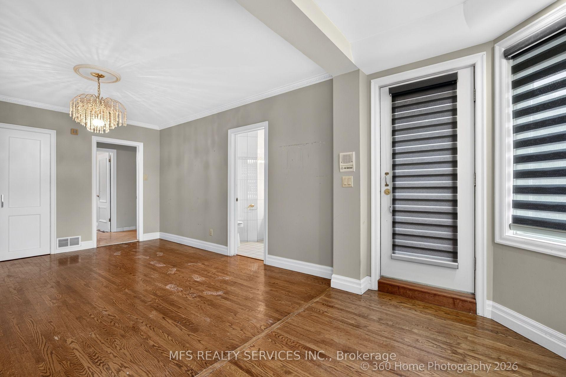 Photo 15 of 5 Morley Court, Etobicoke, Edenbridge-Humber Valley — HOMEH