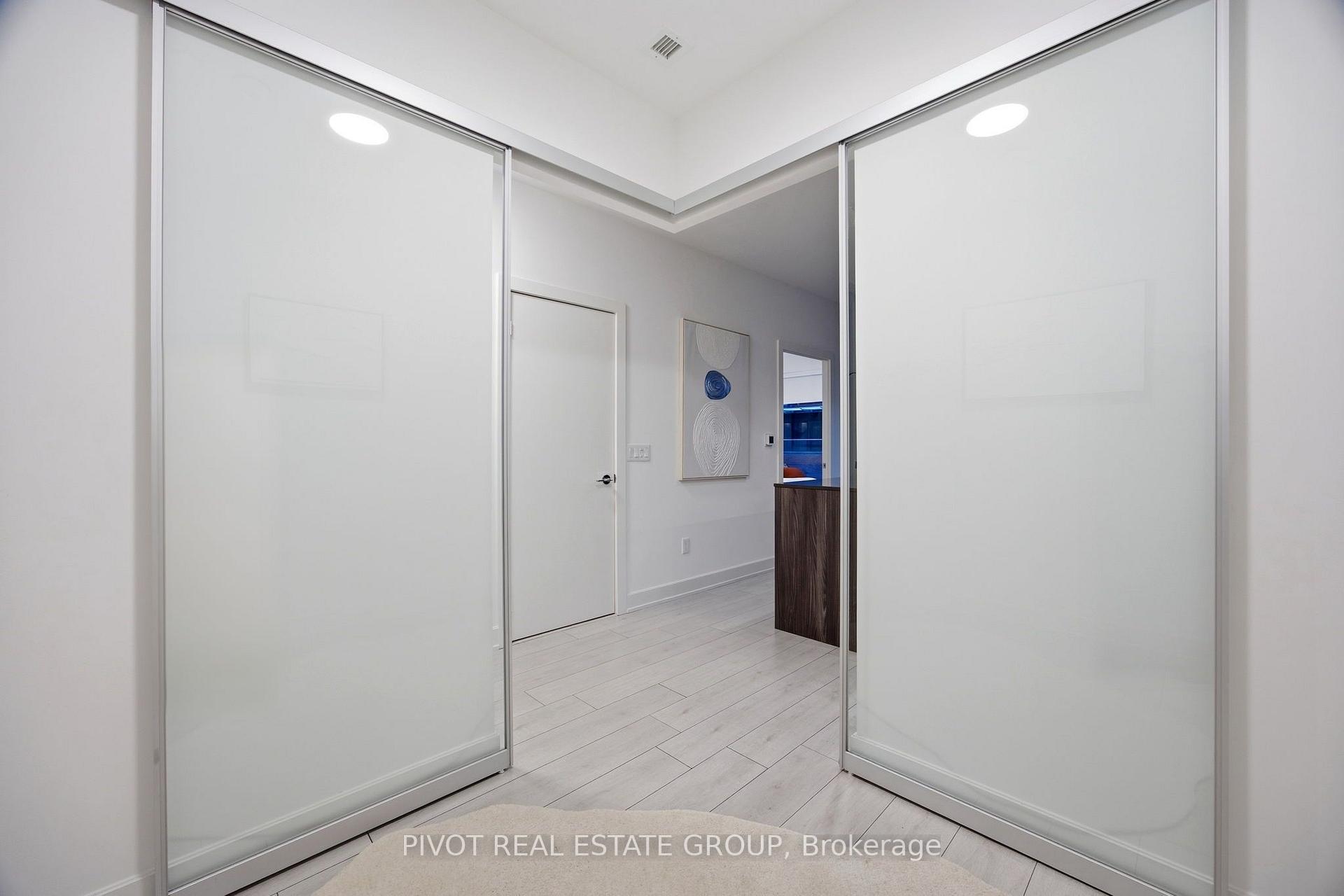 Photo 7 of Unit 518, 15 Mercer Street, Toronto, Waterfront Communities — HOMEH