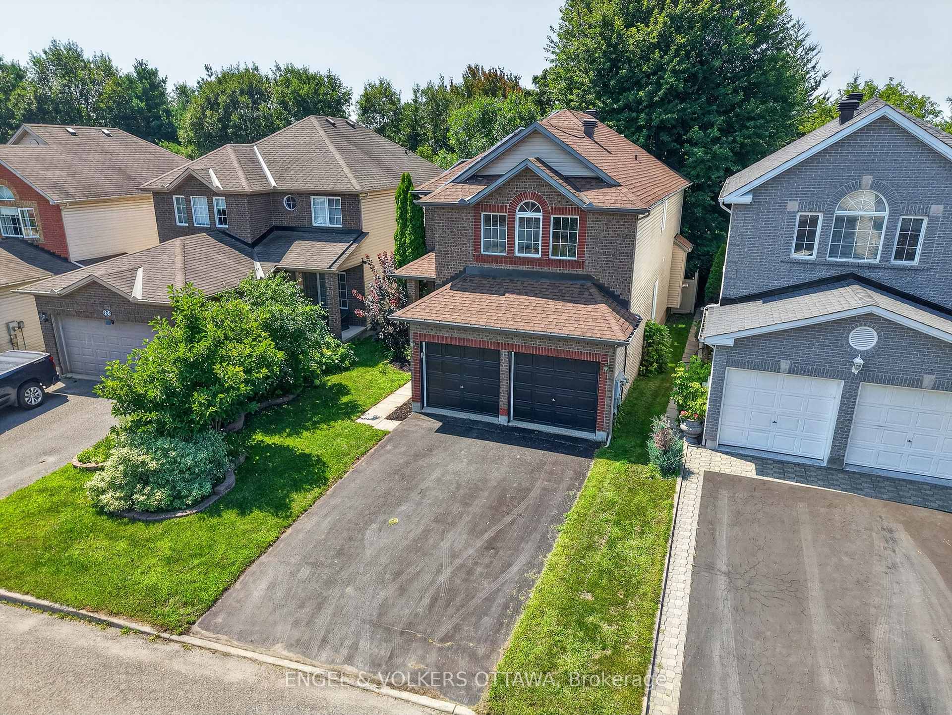 Photo 2 of 53 Borealis Crescent, Ottawa, Carson Meadows — HOMEH
