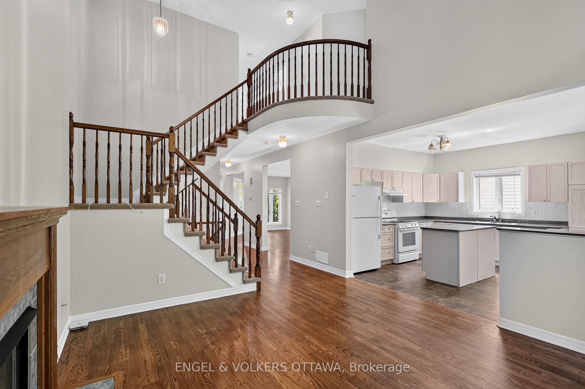 Photo 15 of 53 Borealis Crescent, Ottawa, Carson Meadows — HOMEH