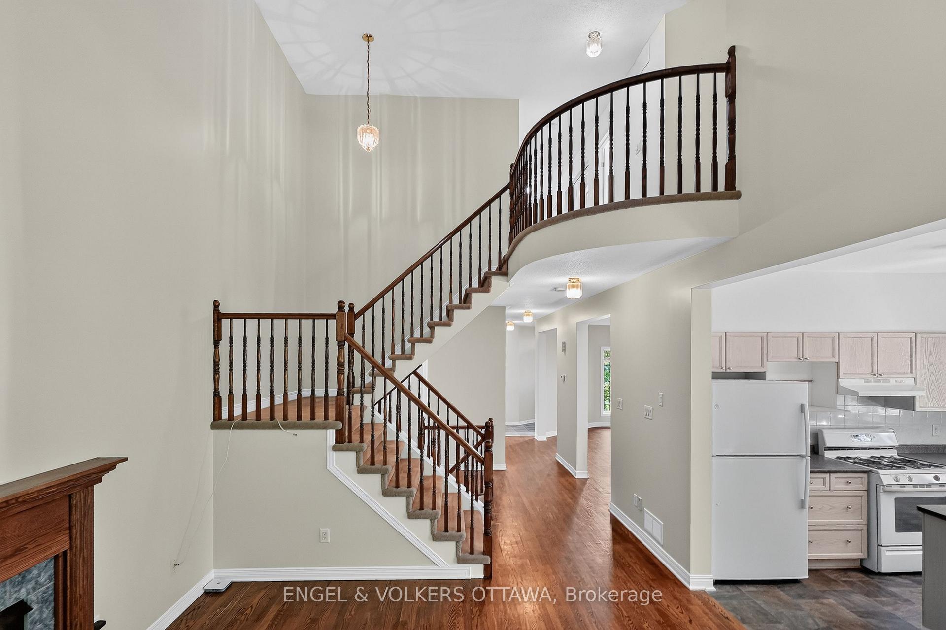 Photo 17 of 53 Borealis Crescent, Ottawa, Carson Meadows — HOMEH