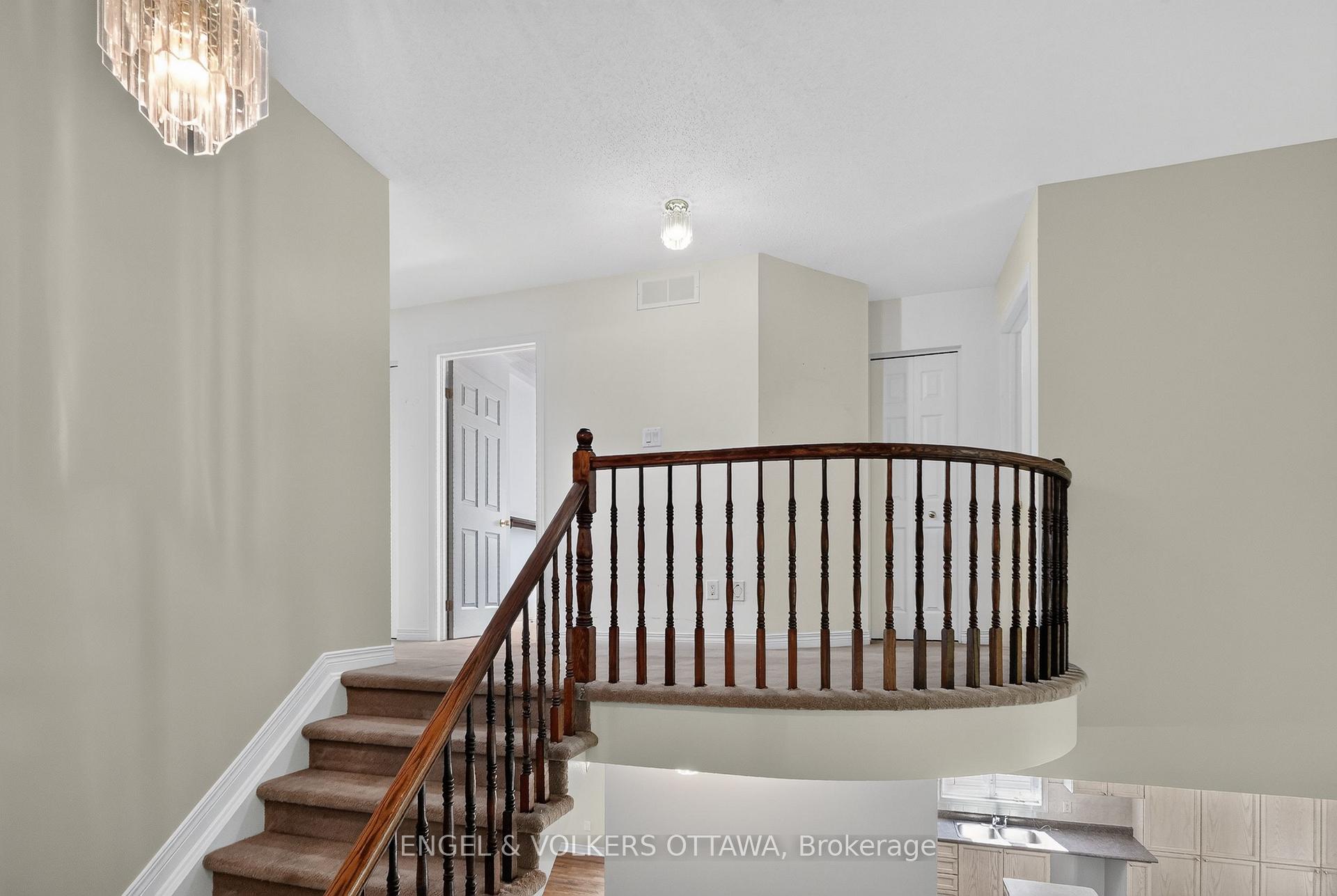 Photo 27 of 53 Borealis Crescent, Ottawa, Carson Meadows — HOMEH