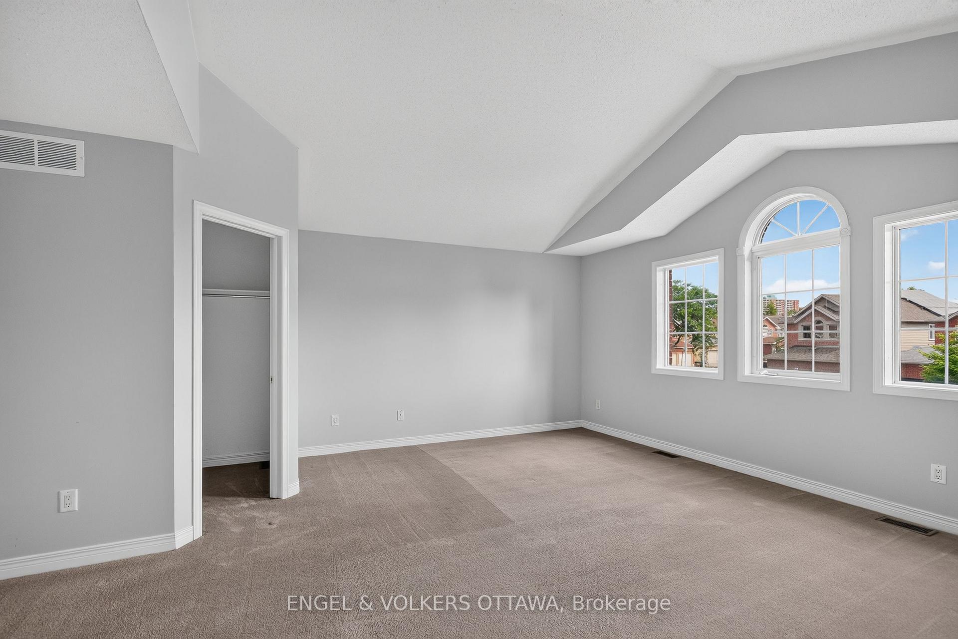 Photo 29 of 53 Borealis Crescent, Ottawa, Carson Meadows — HOMEH