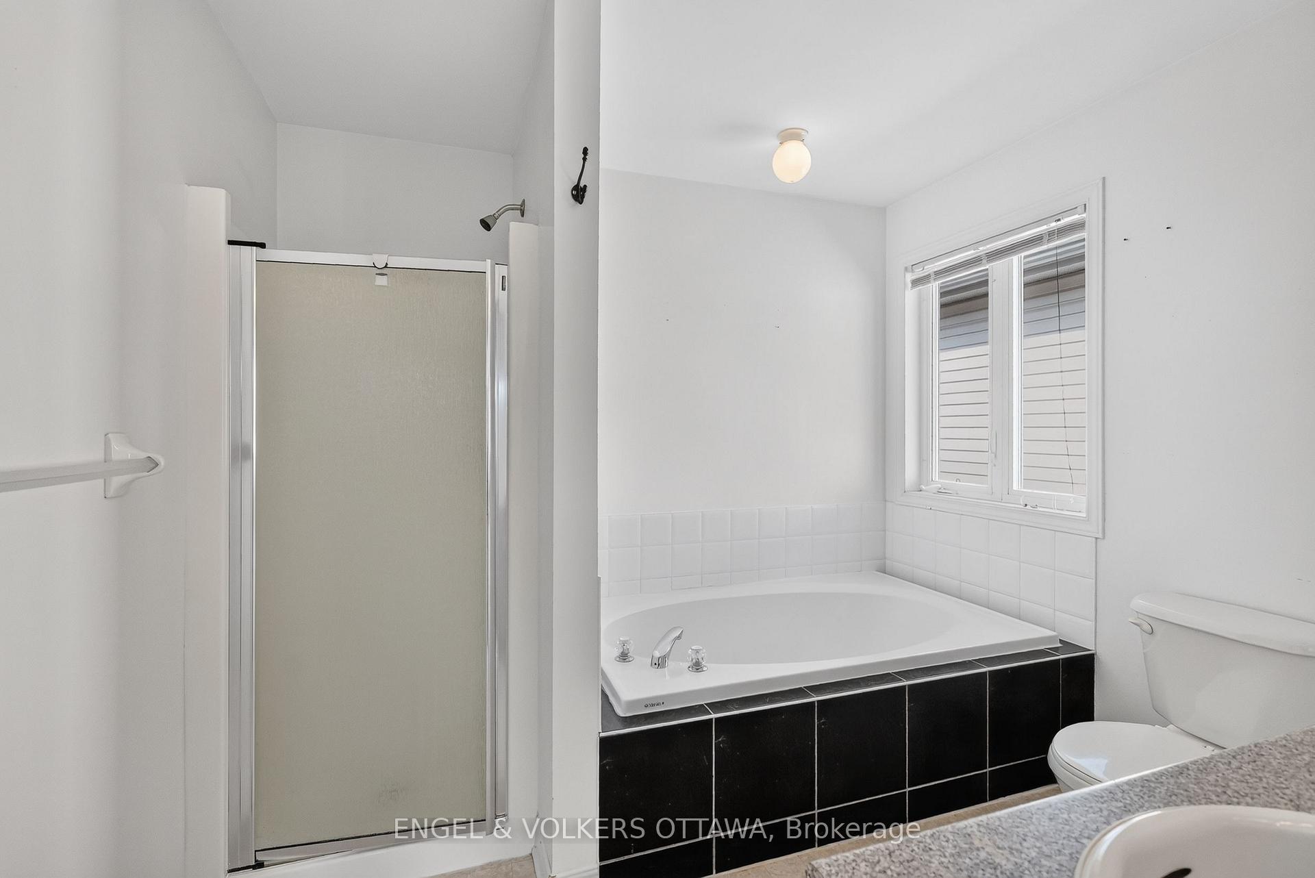 Photo 33 of 53 Borealis Crescent, Ottawa, Carson Meadows — HOMEH