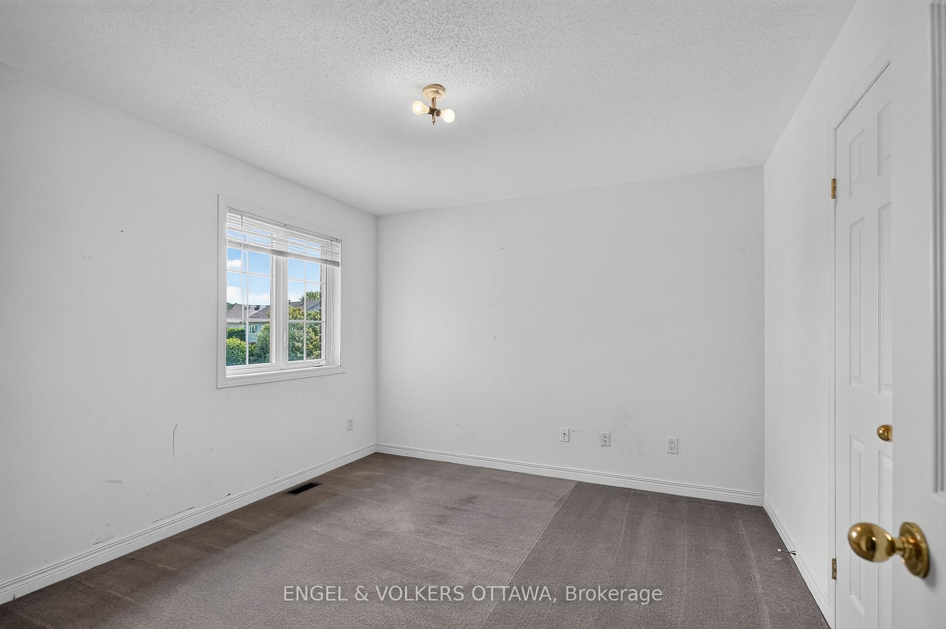Photo 34 of 53 Borealis Crescent, Ottawa, Carson Meadows — HOMEH