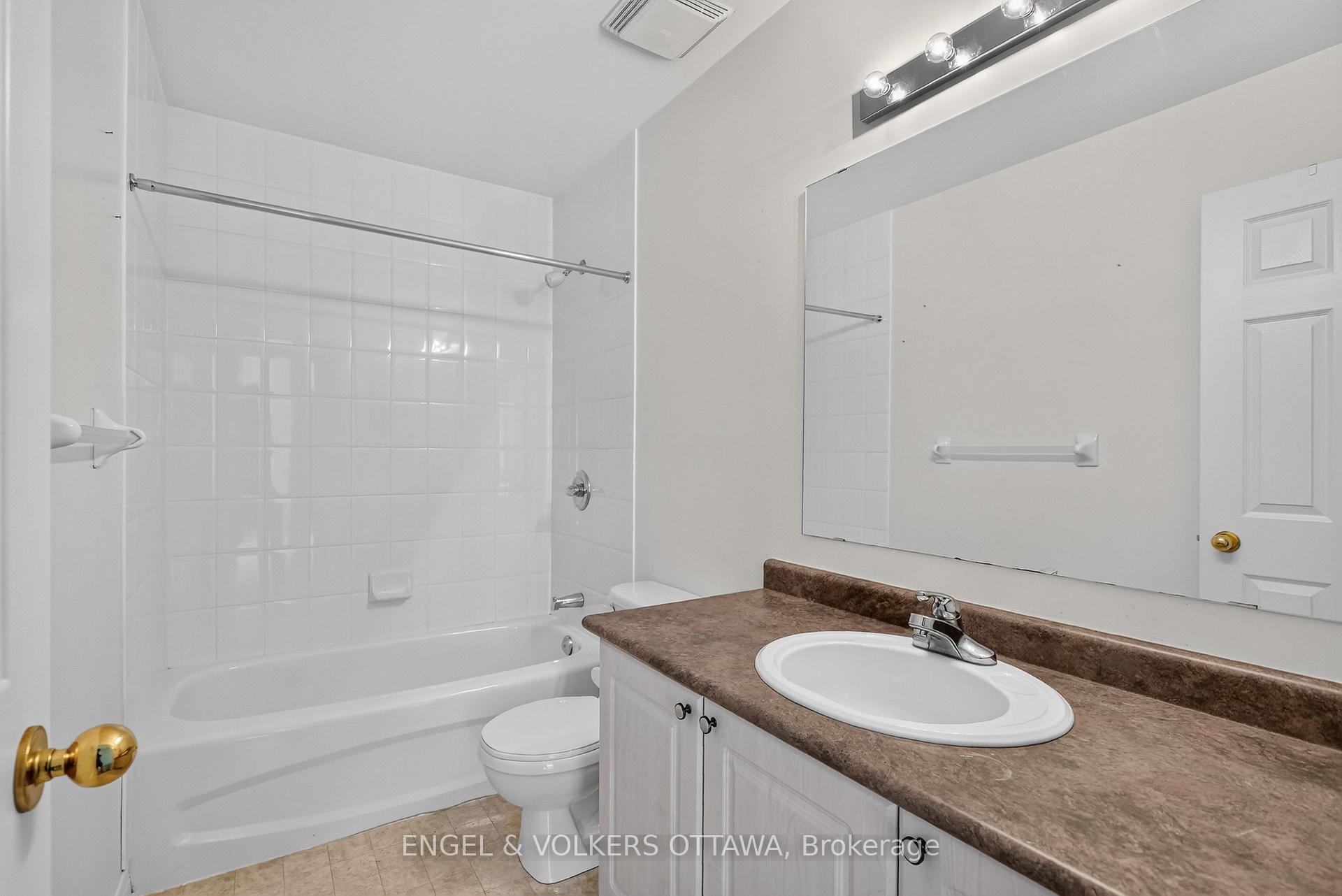 Photo 37 of 53 Borealis Crescent, Ottawa, Carson Meadows — HOMEH