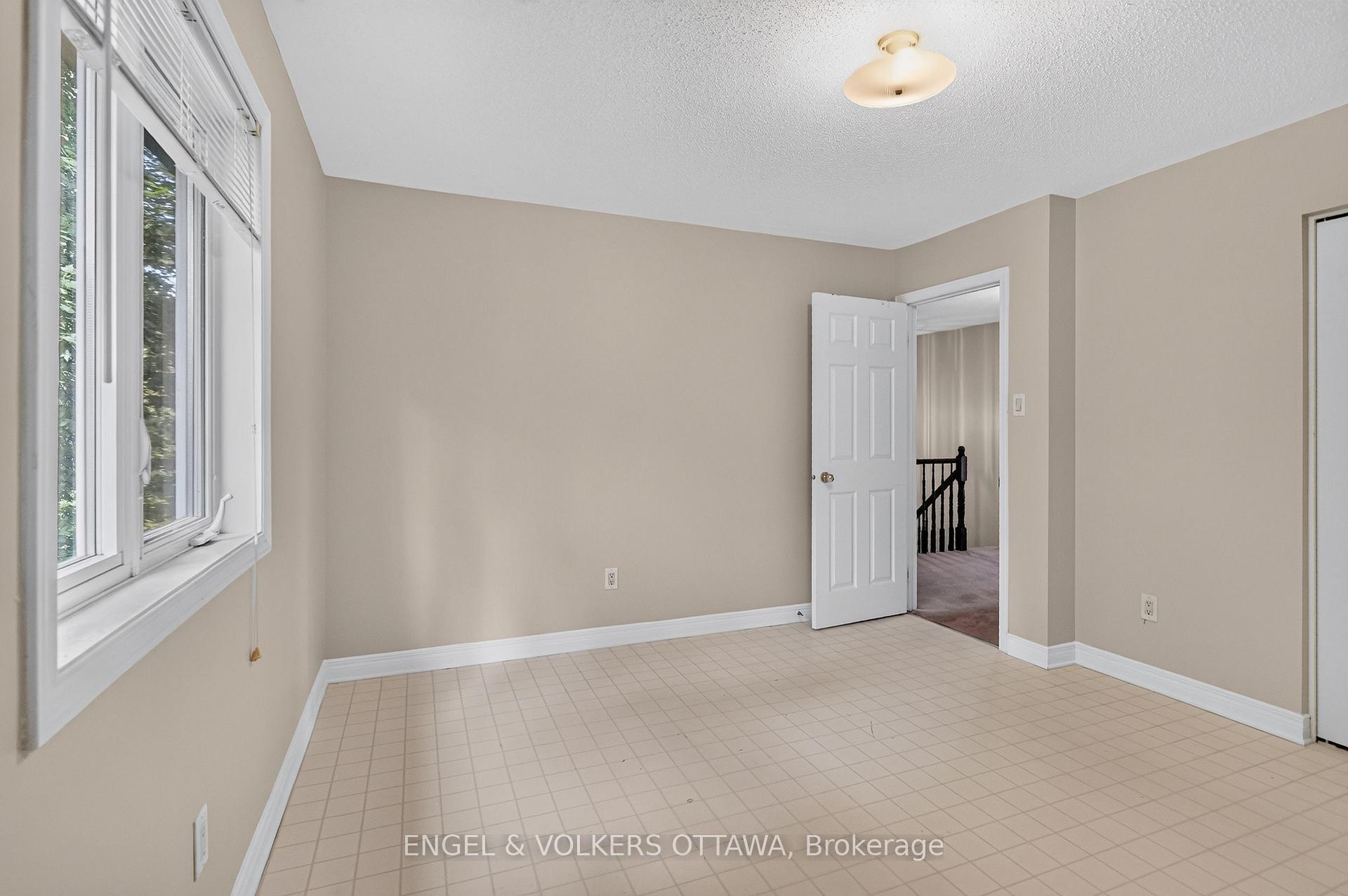 Photo 41 of 53 Borealis Crescent, Ottawa, Carson Meadows — HOMEH