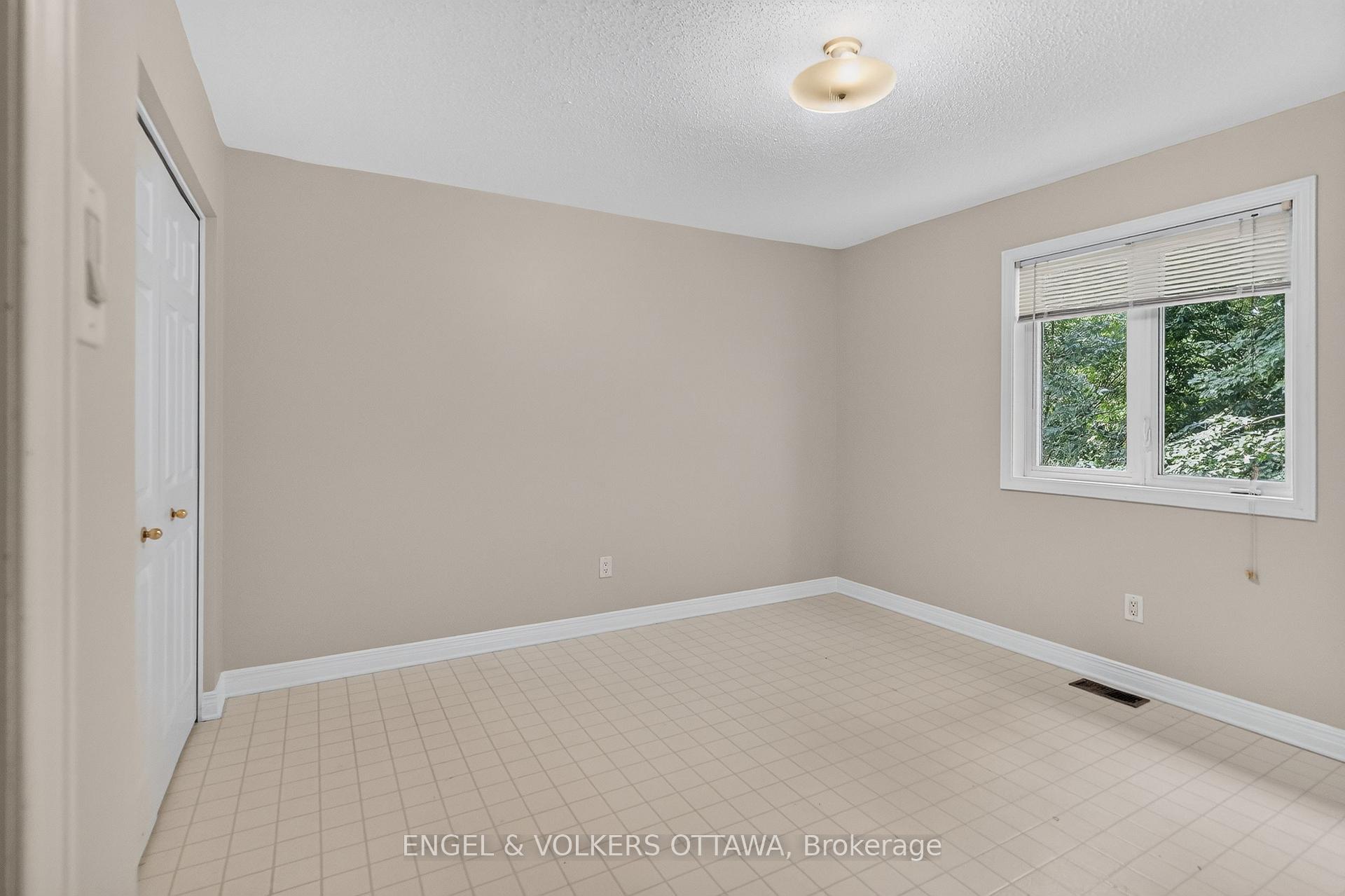 Photo 42 of 53 Borealis Crescent, Ottawa, Carson Meadows — HOMEH