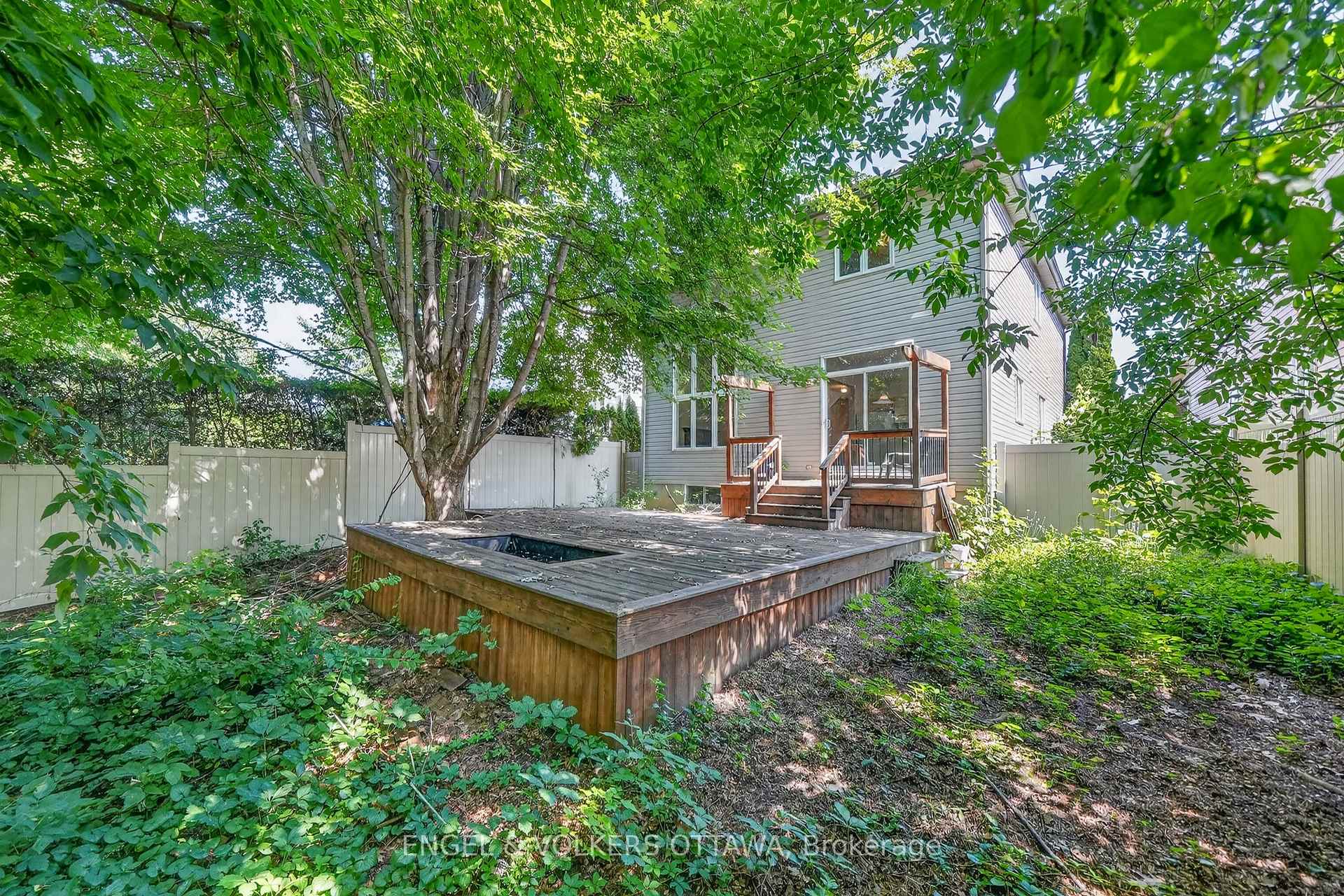 Photo 46 of 53 Borealis Crescent, Ottawa, Carson Meadows — HOMEH