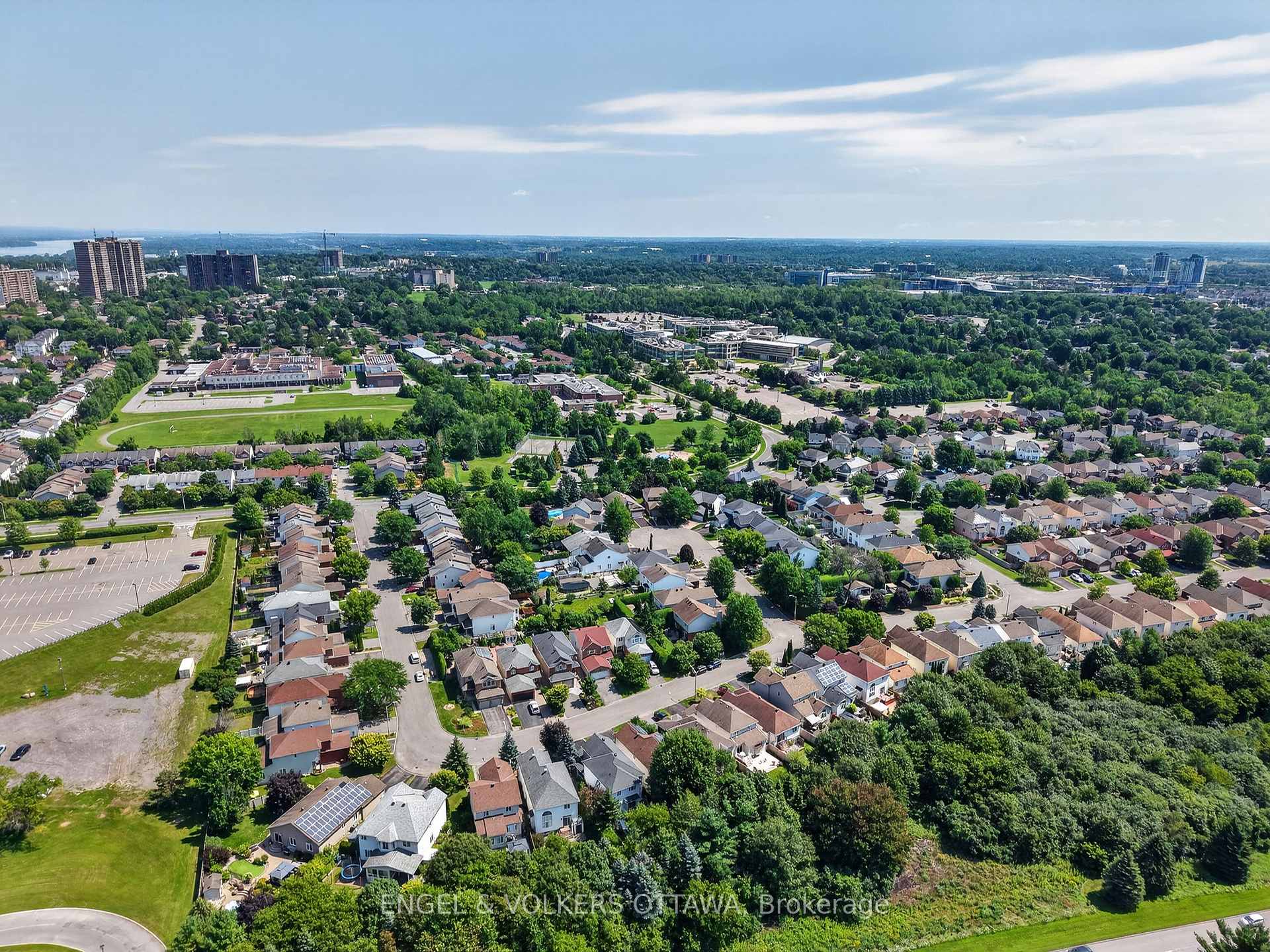 Photo 54 of 53 Borealis Crescent, Ottawa, Carson Meadows — HOMEH