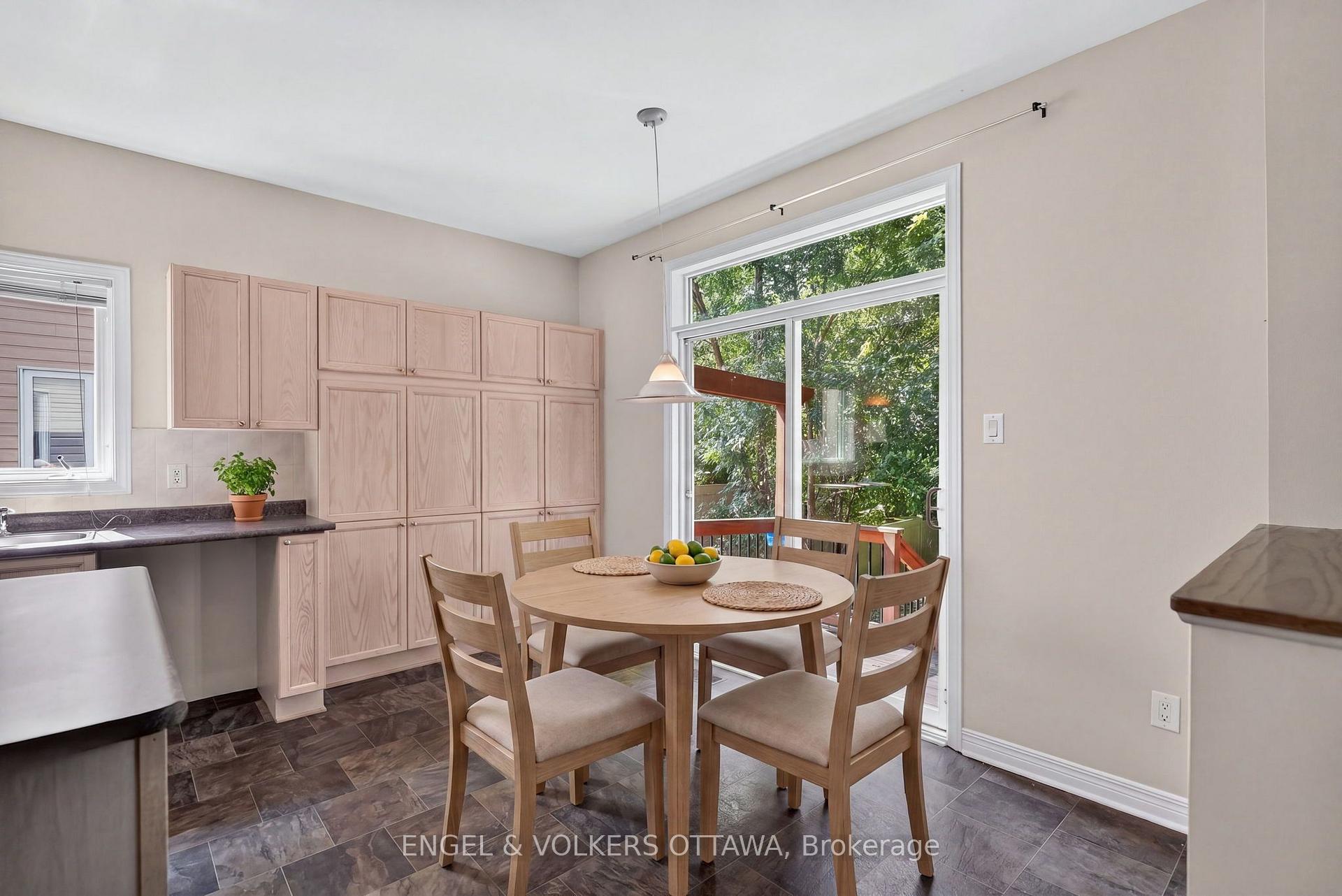 Photo 26 of 53 Borealis Crescent, Ottawa, Carson Meadows — HOMEH