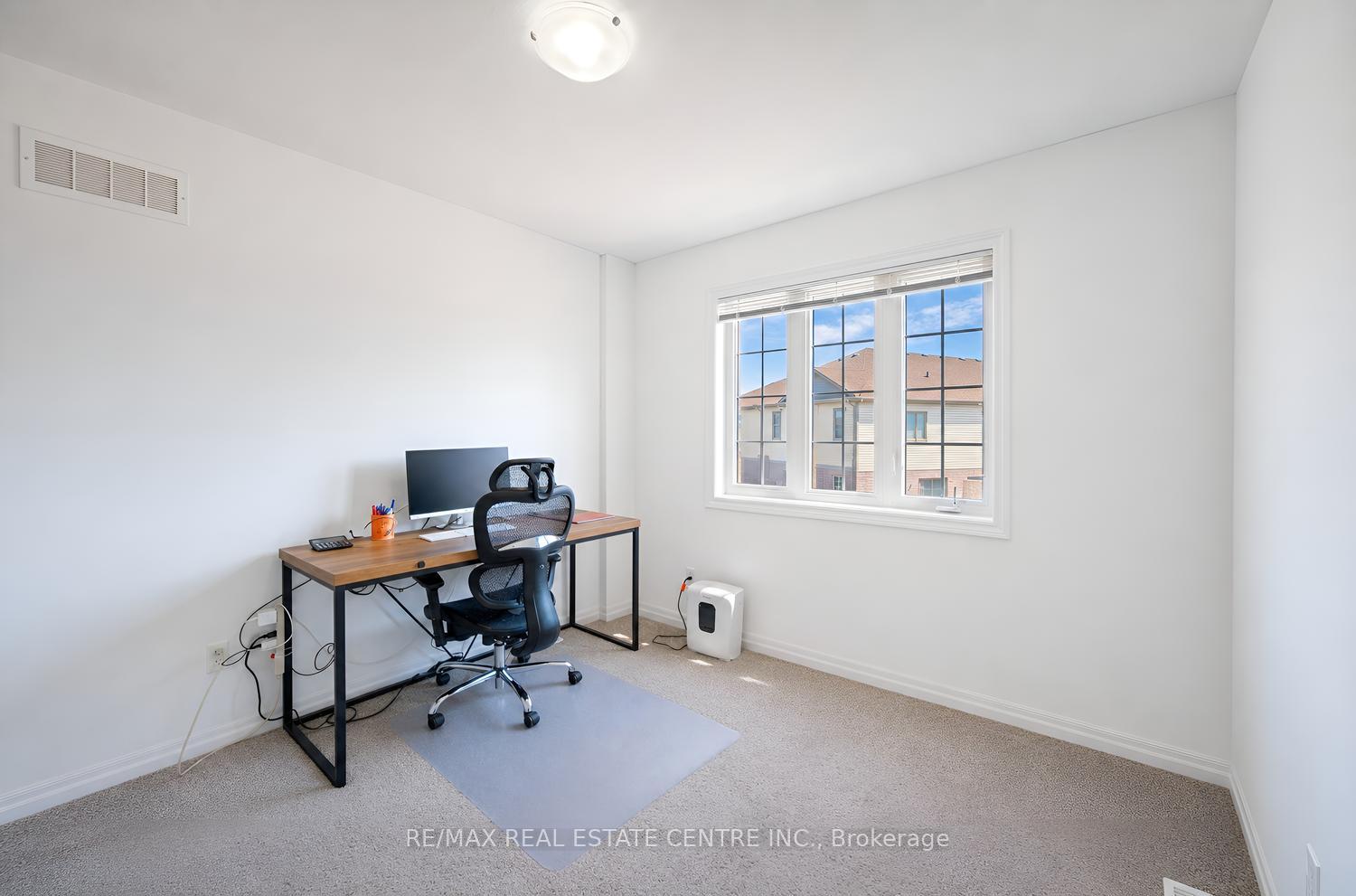 Photo 28 of Unit 35, 135 Hardcastle Drive, Cambridge, Blair Road — HOMEH