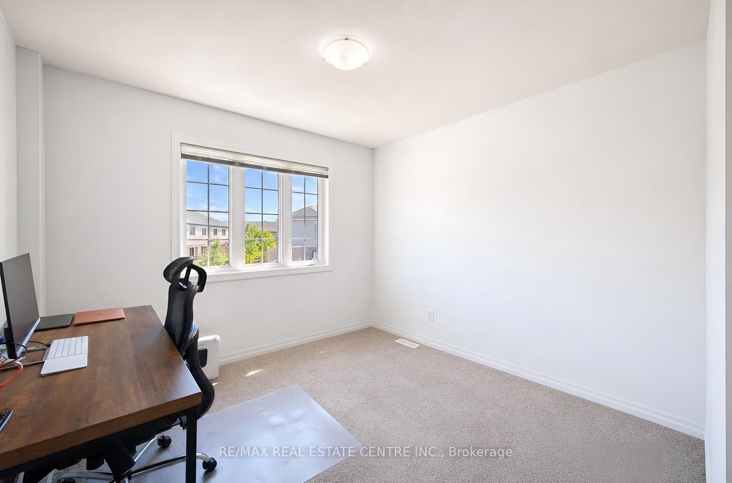 Photo 29 of Unit 35, 135 Hardcastle Drive, Cambridge, Blair Road — HOMEH
