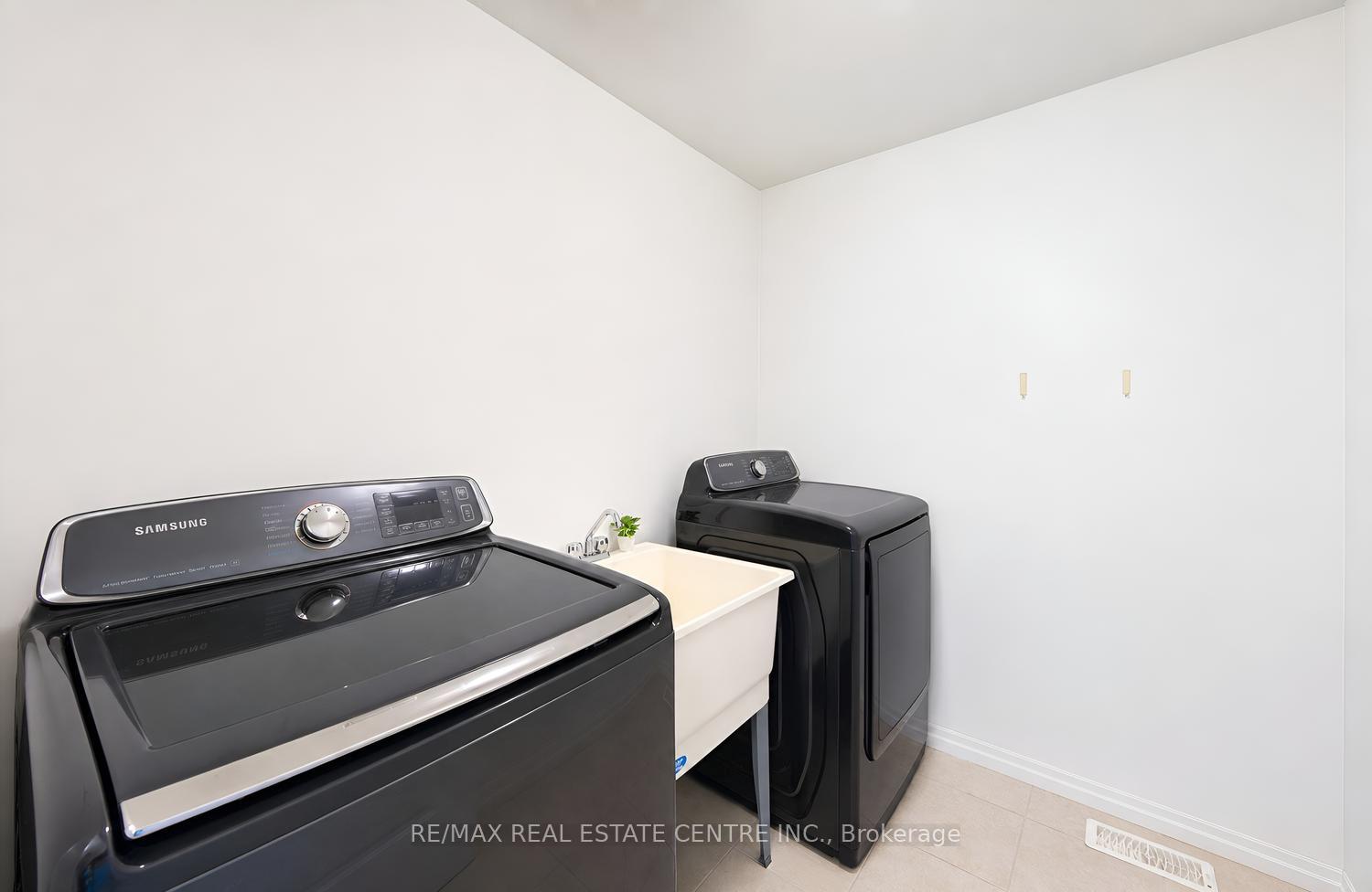 Photo 32 of Unit 35, 135 Hardcastle Drive, Cambridge, Blair Road — HOMEH