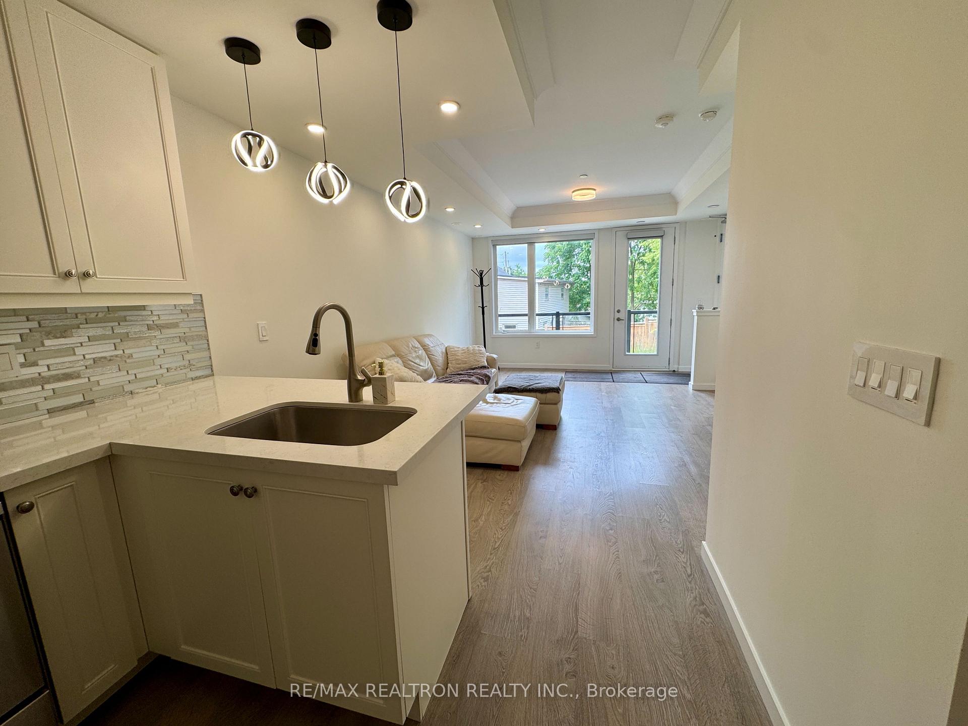 Photo 8 of Unit 5, 100 Alex Gardner Circle, Aurora, Aurora Village — HOMEH