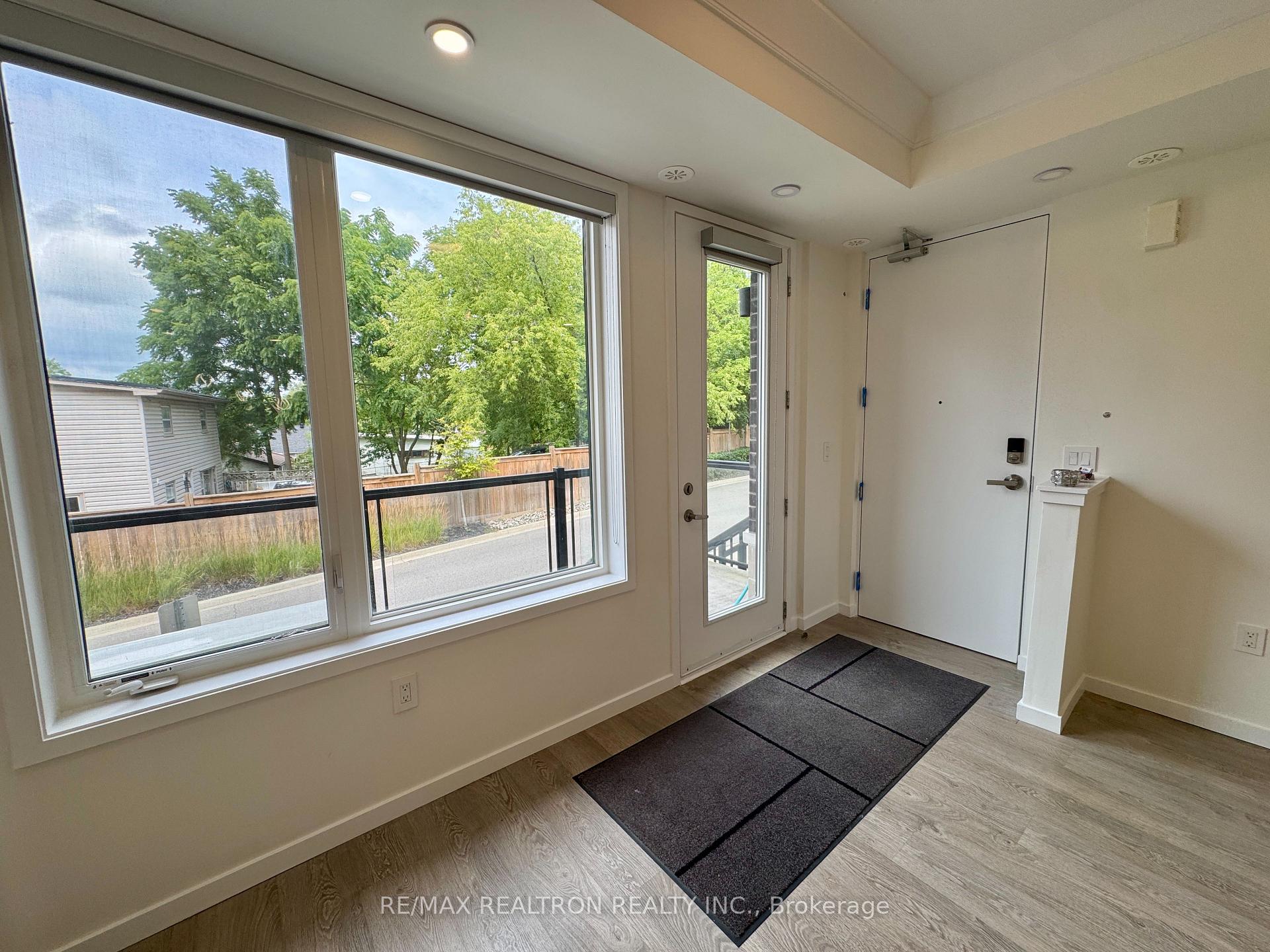 Photo 12 of Unit 5, 100 Alex Gardner Circle, Aurora, Aurora Village — HOMEH