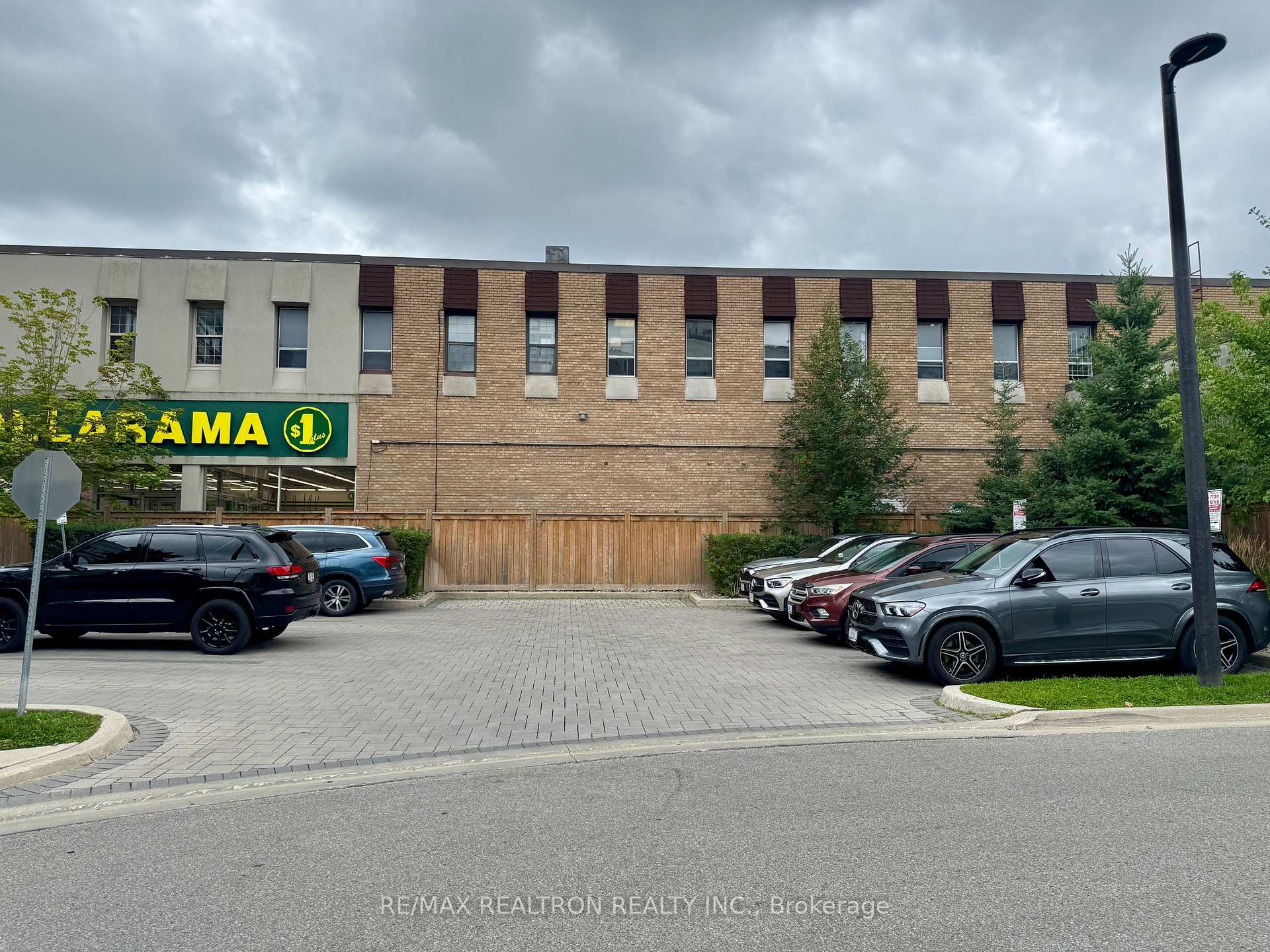 Photo 35 of Unit 5, 100 Alex Gardner Circle, Aurora, Aurora Village — HOMEH