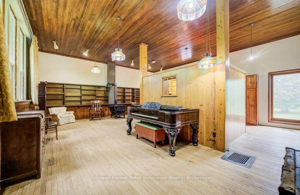 Photo 9 of 388 Bruce Road 2, Brockton — HOMEH