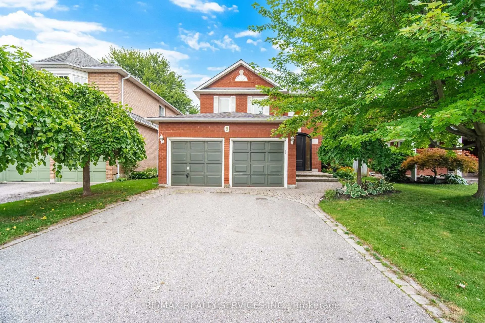 Photo 1 of 9 Pogson Drive, Whitby, Rolling Acres — HOMEH