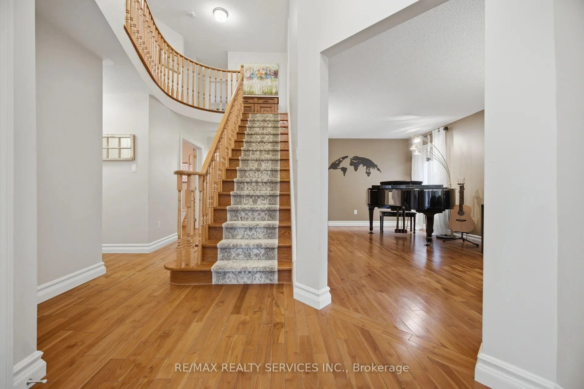 Photo 11 of 9 Pogson Drive, Whitby, Rolling Acres — HOMEH