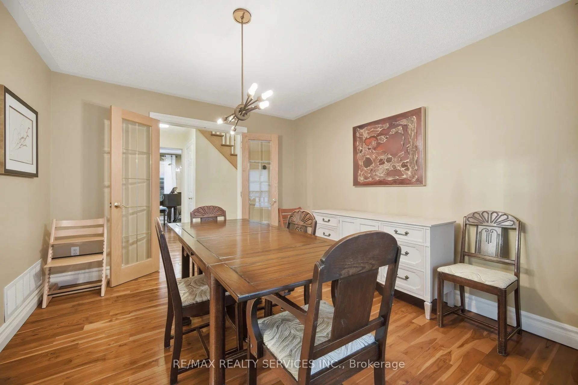 Photo 16 of 9 Pogson Drive, Whitby, Rolling Acres — HOMEH