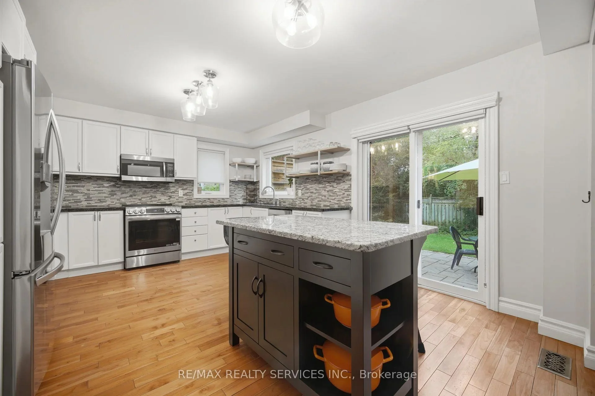 Photo 18 of 9 Pogson Drive, Whitby, Rolling Acres — HOMEH