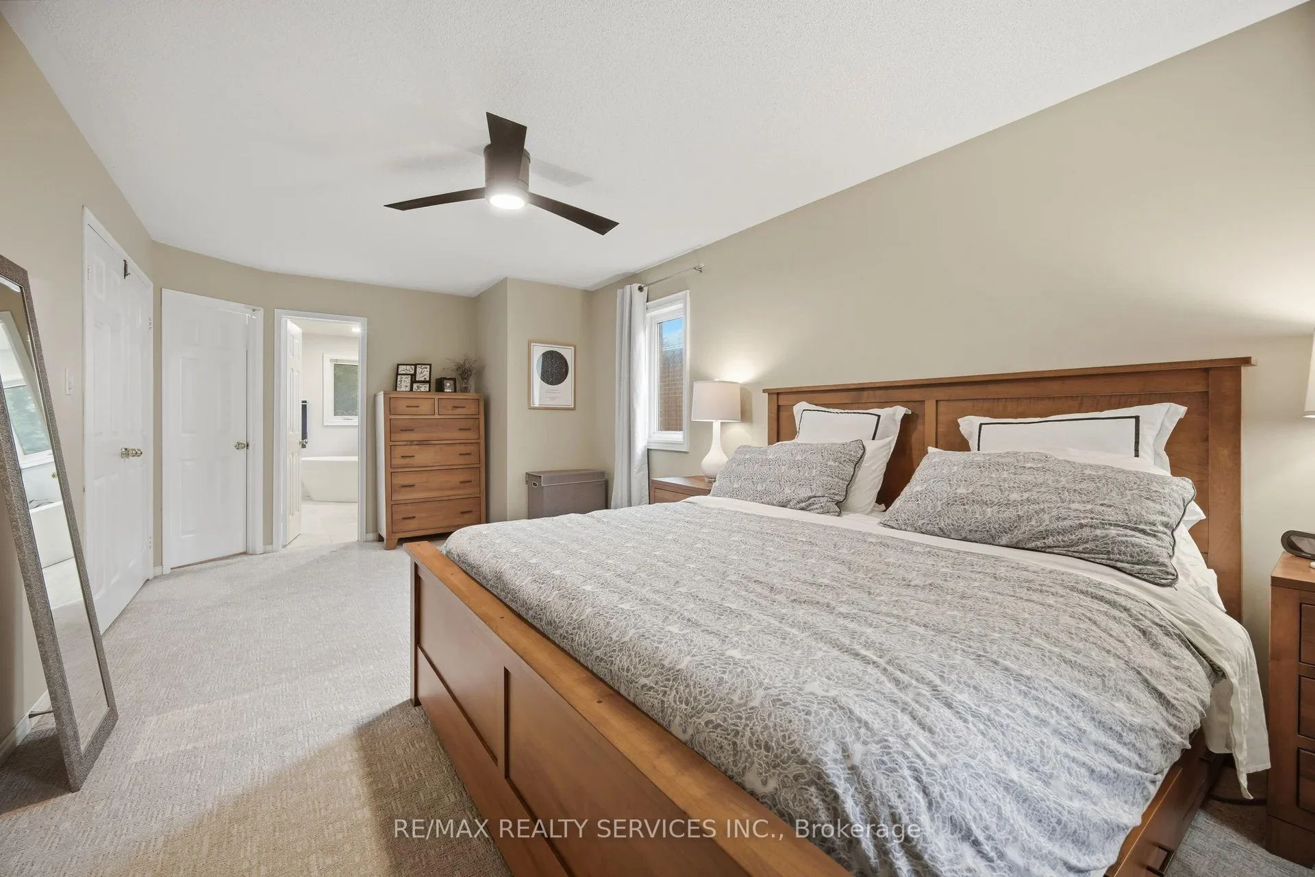 Photo 32 of 9 Pogson Drive, Whitby, Rolling Acres — HOMEH