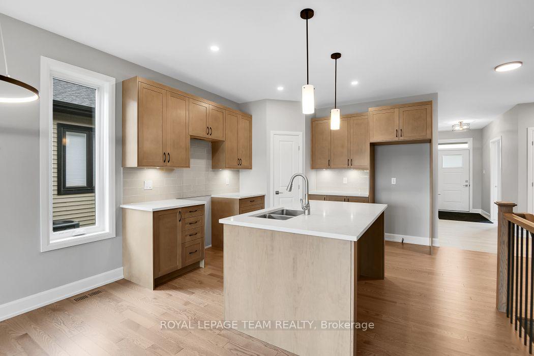 Photo 10 of 1173 Potter Drive, Brockville, Brockville — HOMEH