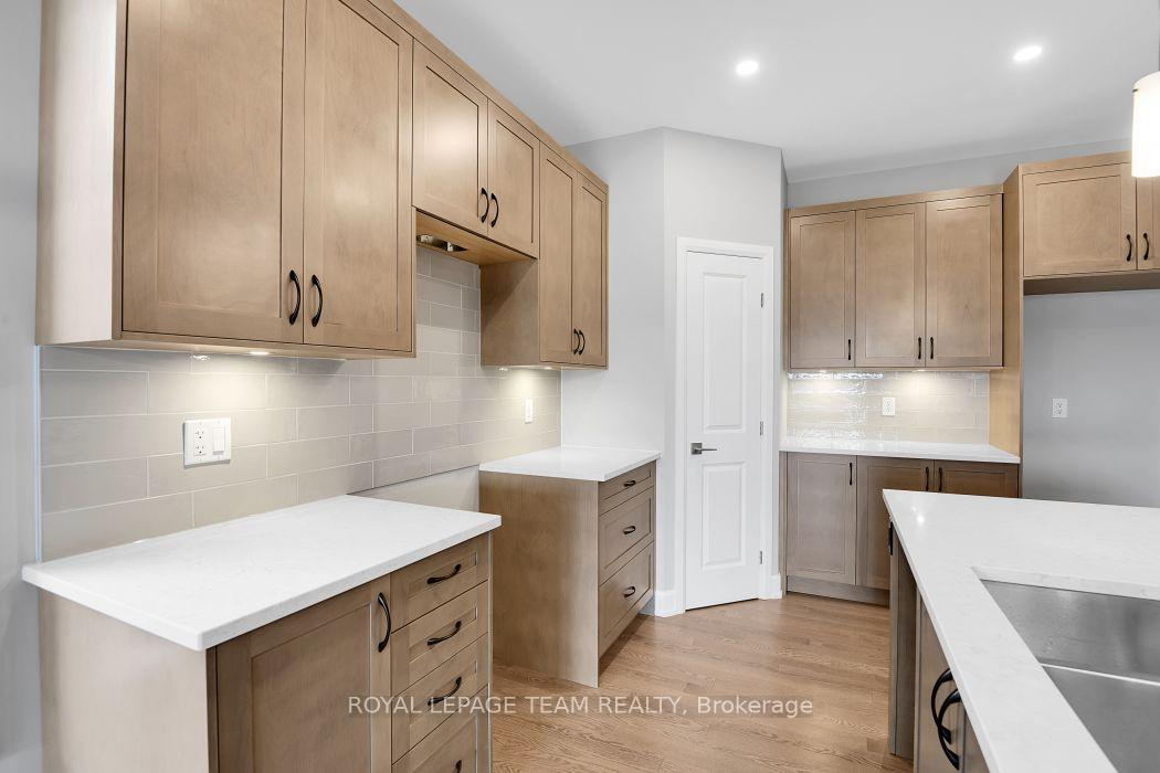 Photo 12 of 1173 Potter Drive, Brockville, Brockville — HOMEH