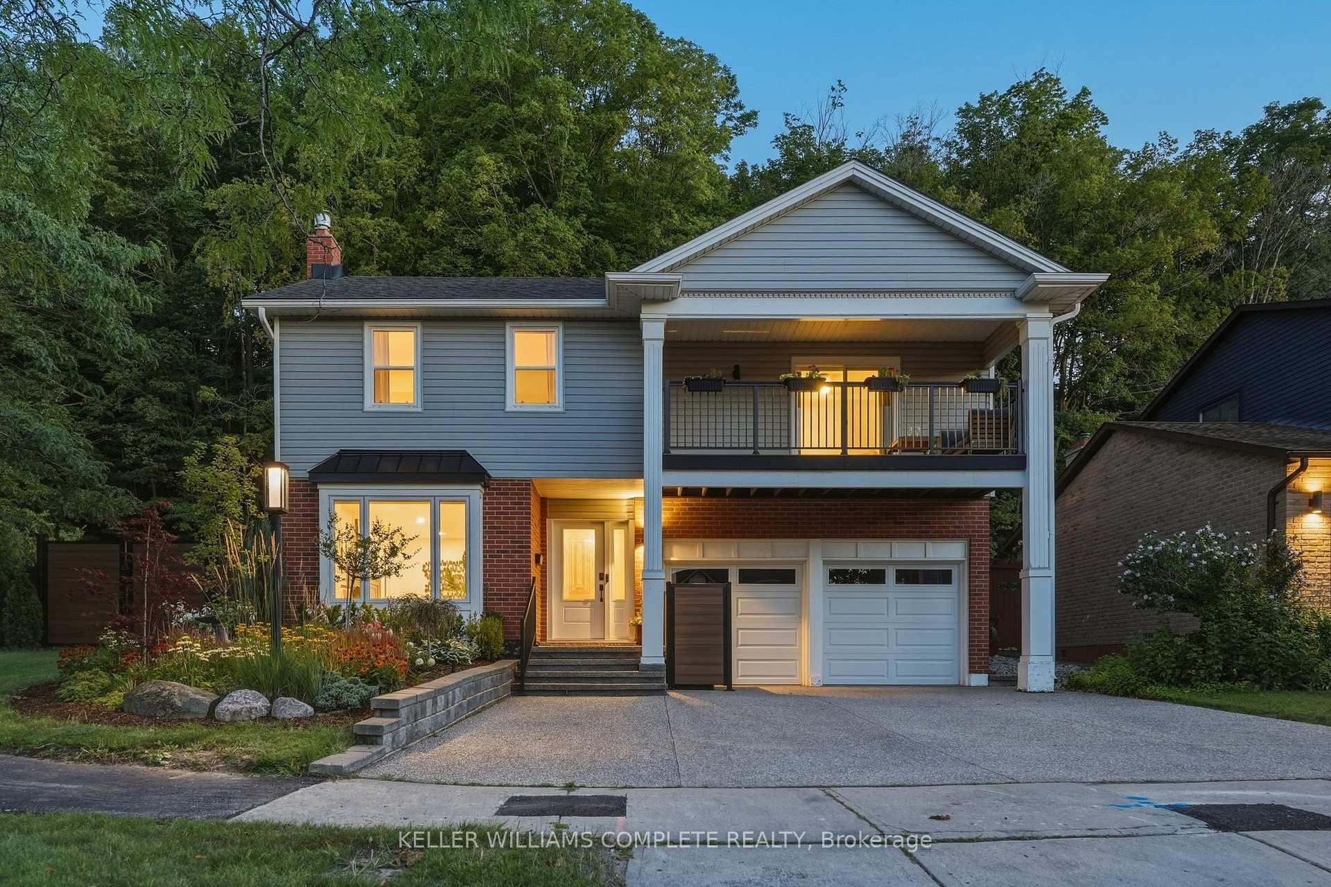 Photo 1 of 18 Dundee Drive, Hamilton, Stoney Creek — HOMEH
