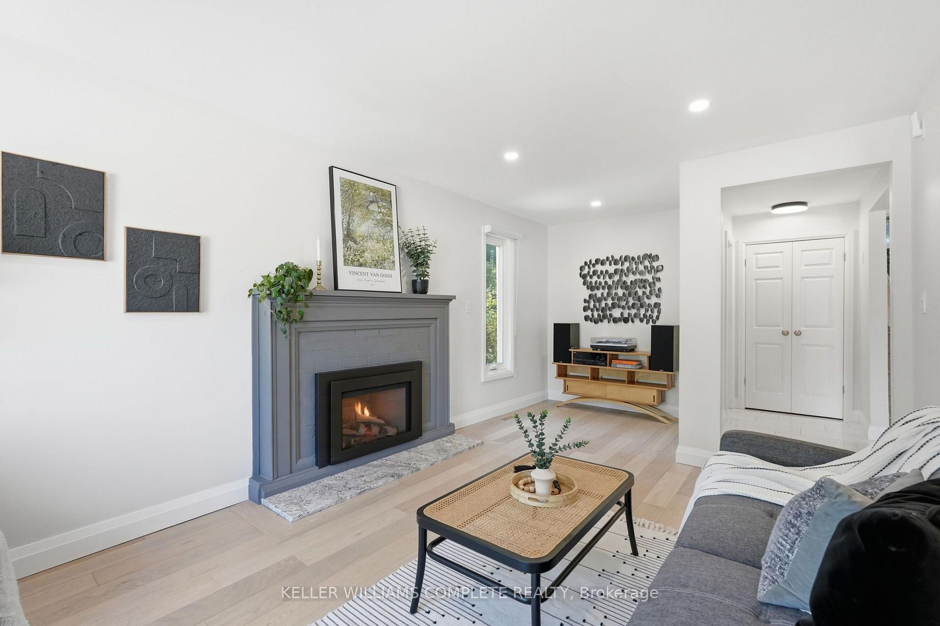 Photo 9 of 18 Dundee Drive, Hamilton, Stoney Creek — HOMEH