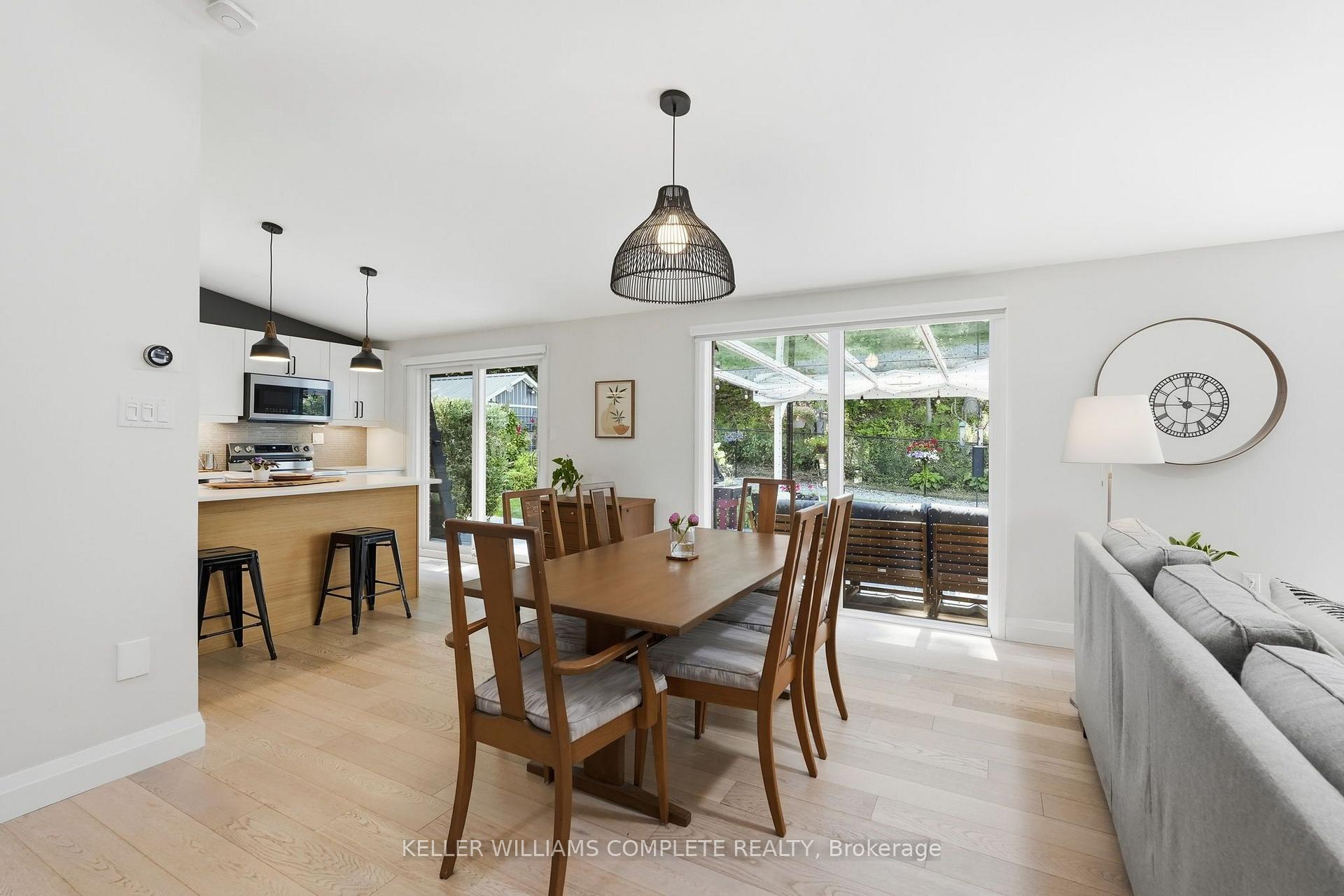 Photo 16 of 18 Dundee Drive, Hamilton, Stoney Creek — HOMEH