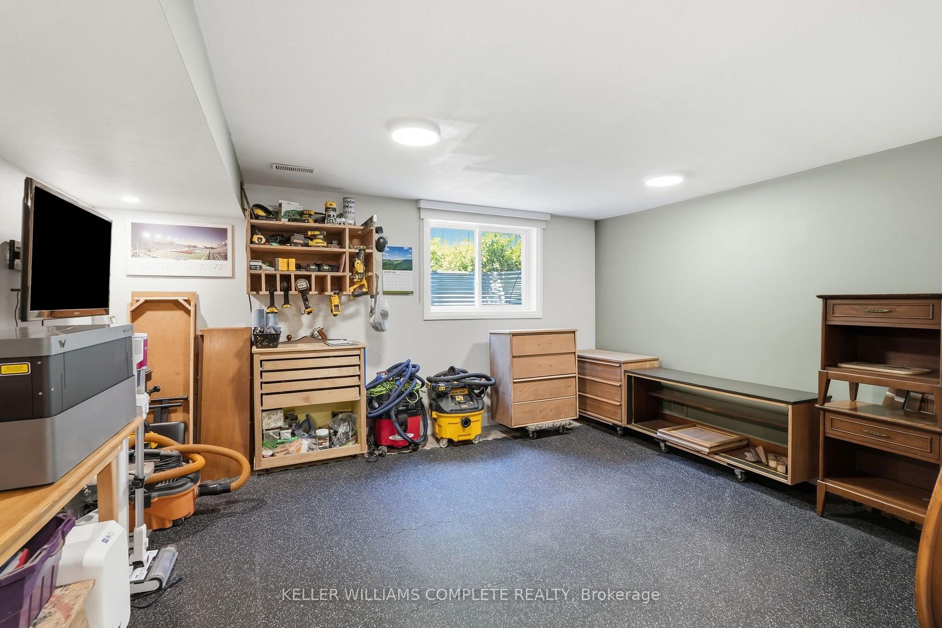 Photo 31 of 18 Dundee Drive, Hamilton, Stoney Creek — HOMEH
