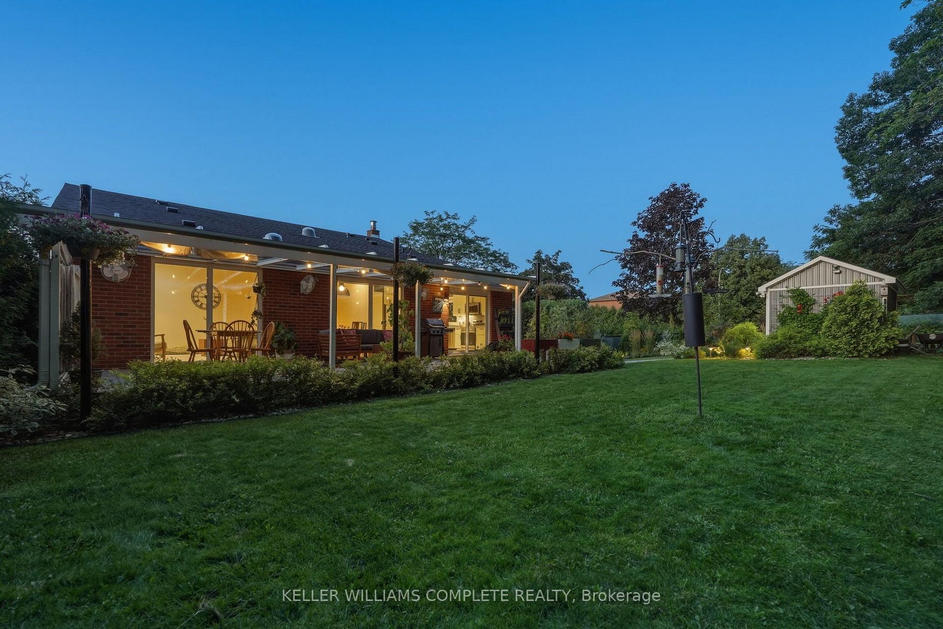 Photo 35 of 18 Dundee Drive, Hamilton, Stoney Creek — HOMEH