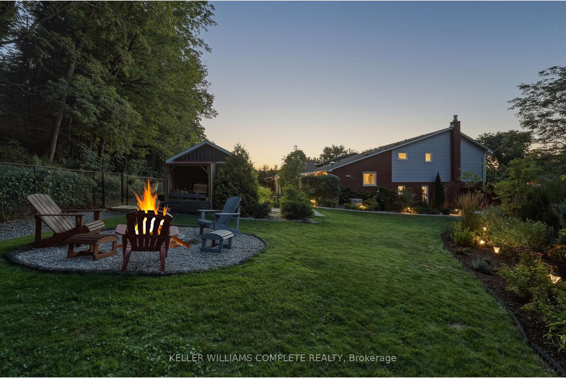 Photo 40 of 18 Dundee Drive, Hamilton, Stoney Creek — HOMEH