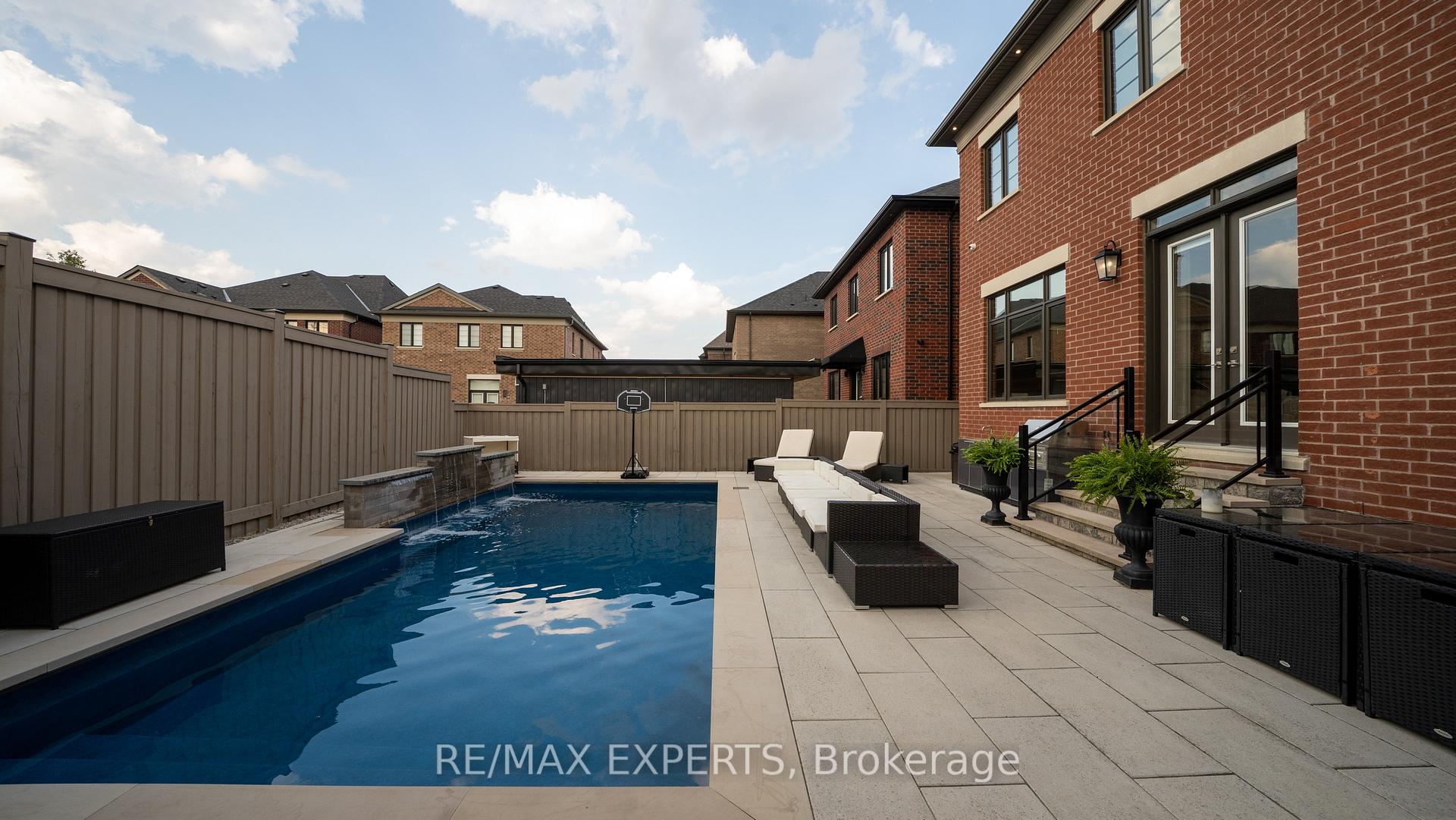 Photo 39 of 89 Rosshaven Crescent, Vaughan, Vellore Village — HOMEH