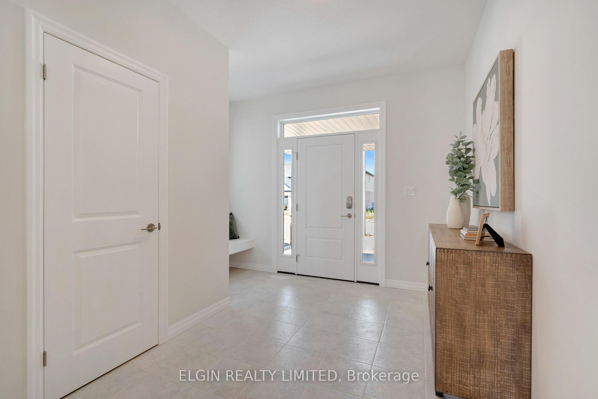 Photo 3 of 75 Hemlock Crescent, Aylmer — HOMEH
