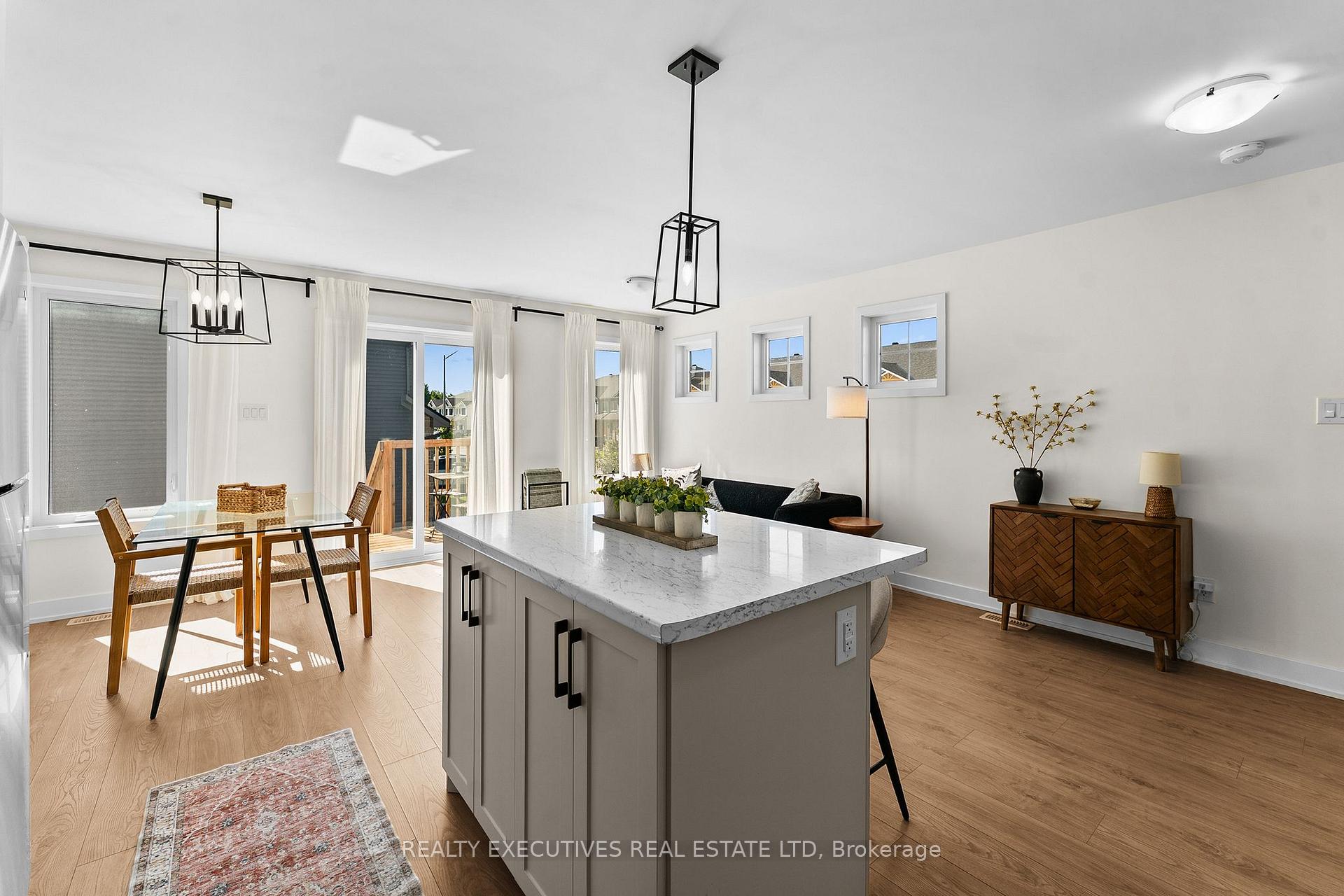 Photo 12 of 31 Whitcomb Crescent, Smiths Falls, Smiths Falls — HOMEH