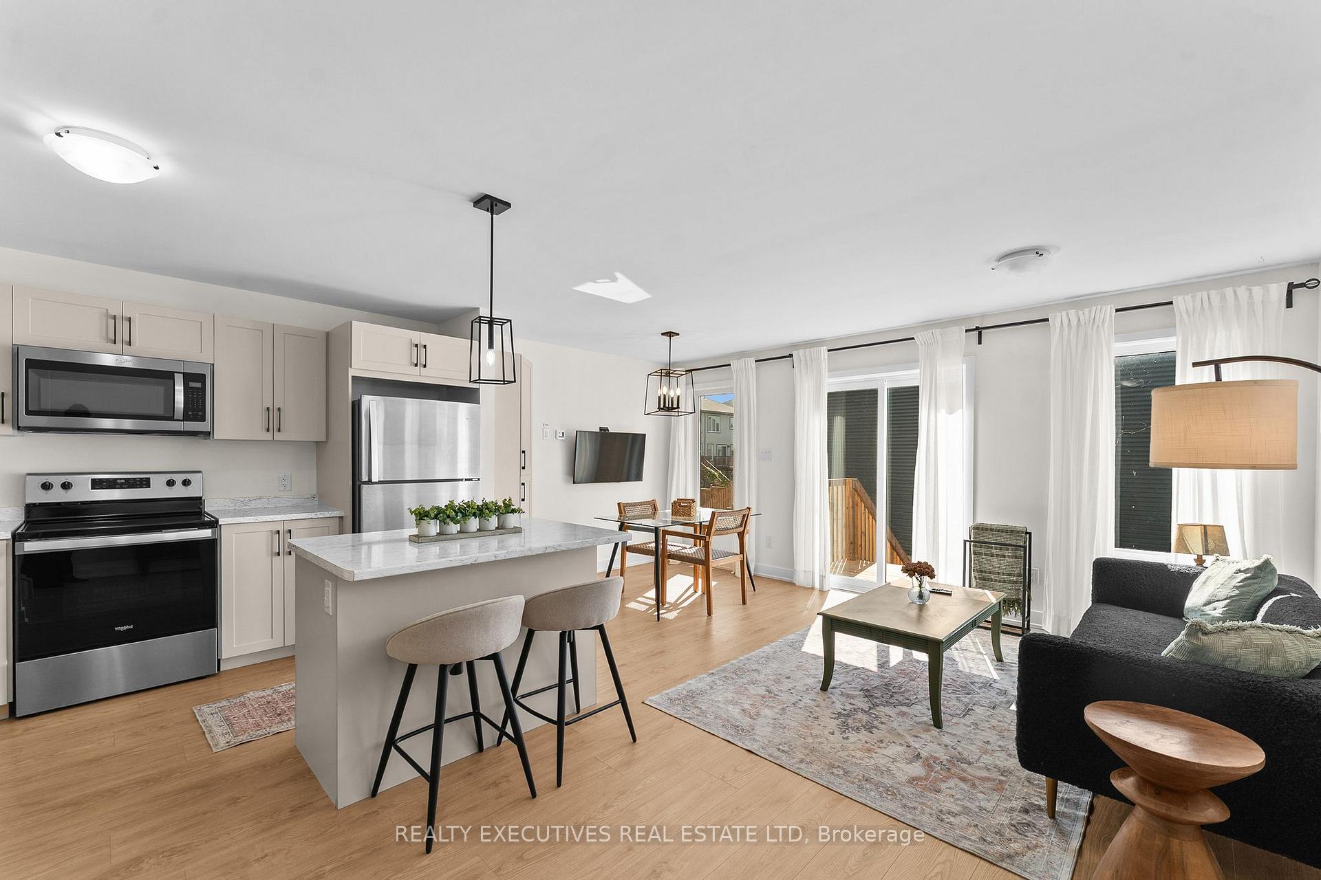 Photo 13 of 31 Whitcomb Crescent, Smiths Falls, Smiths Falls — HOMEH