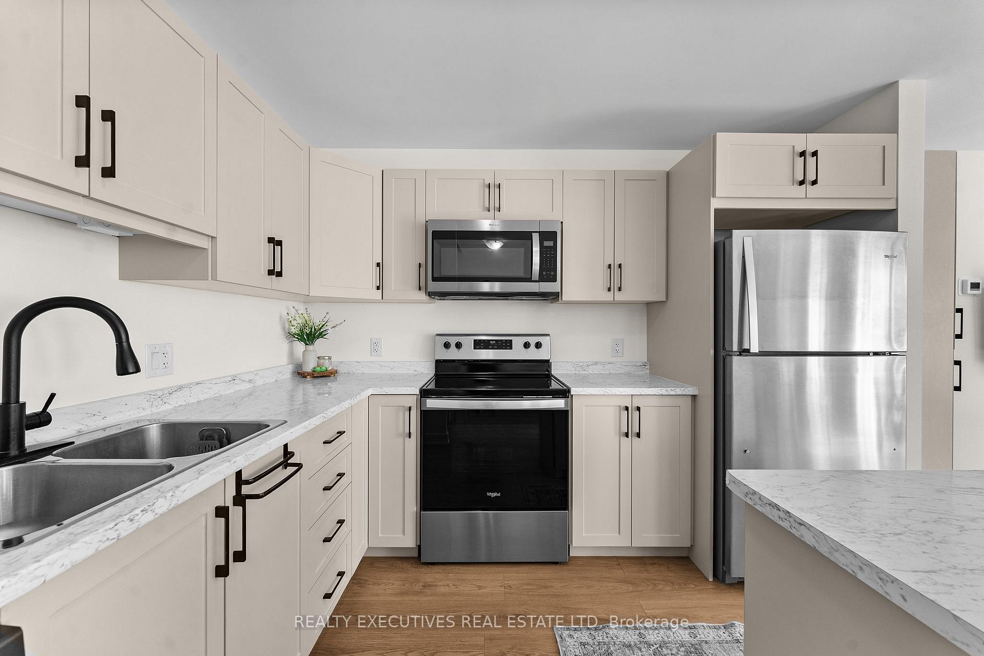 Photo 15 of 31 Whitcomb Crescent, Smiths Falls, Smiths Falls — HOMEH
