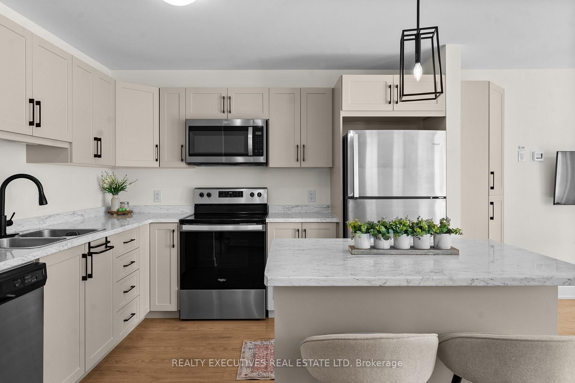 Photo 16 of 31 Whitcomb Crescent, Smiths Falls, Smiths Falls — HOMEH