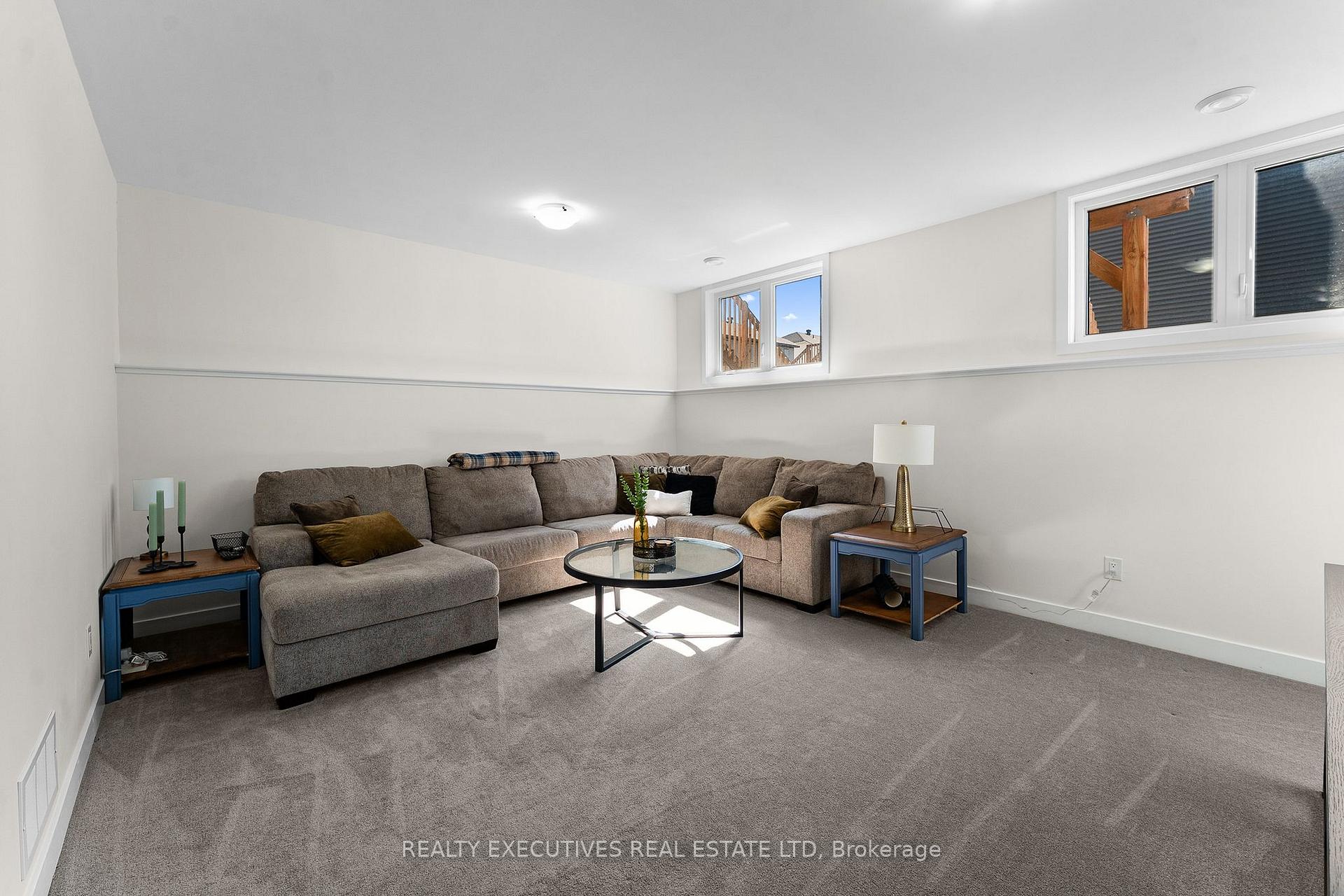Photo 35 of 31 Whitcomb Crescent, Smiths Falls, Smiths Falls — HOMEH