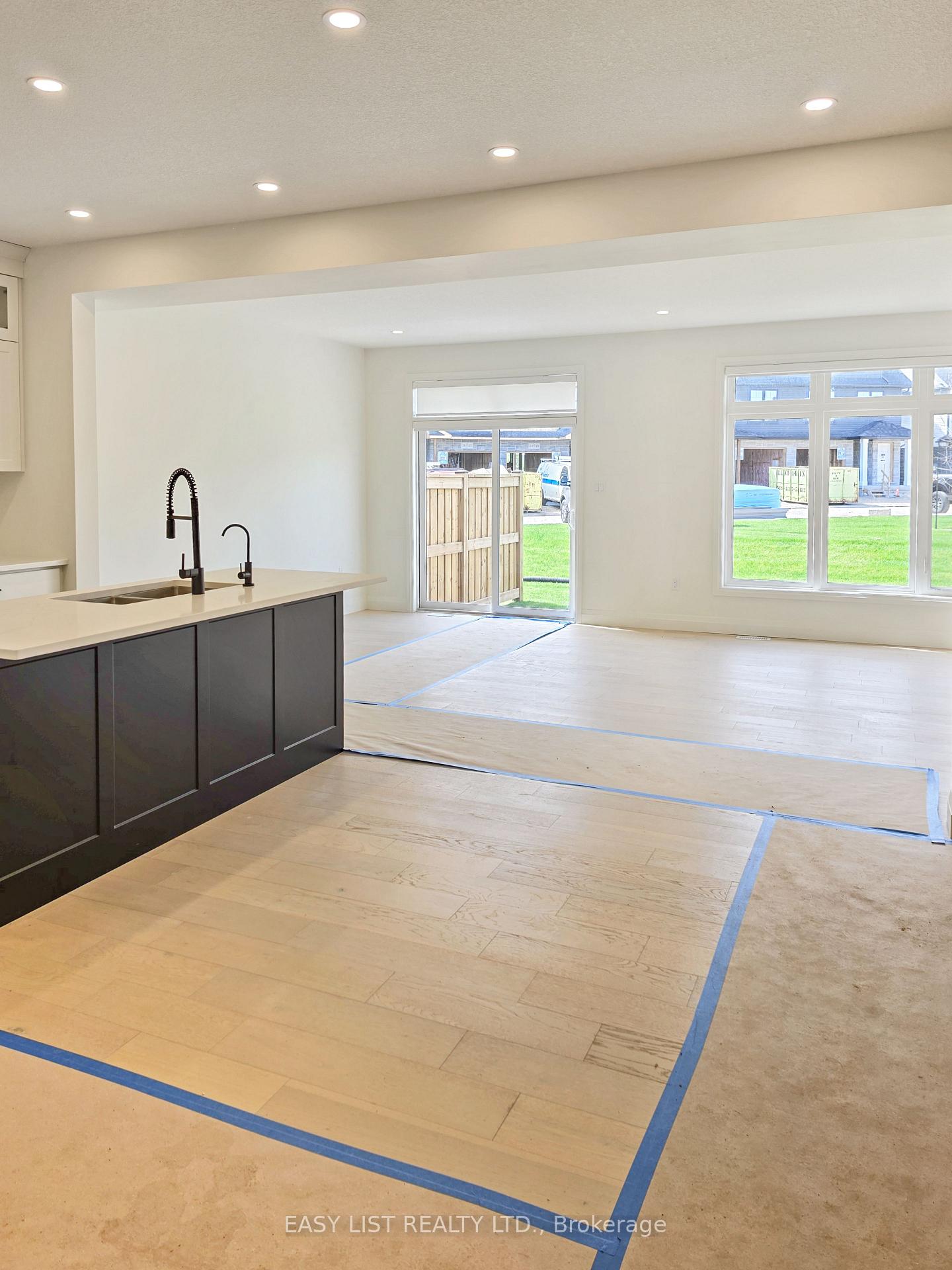 Photo 13 of Unit 43, 55 Teal Drive, Guelph, Kortright Hills — HOMEH