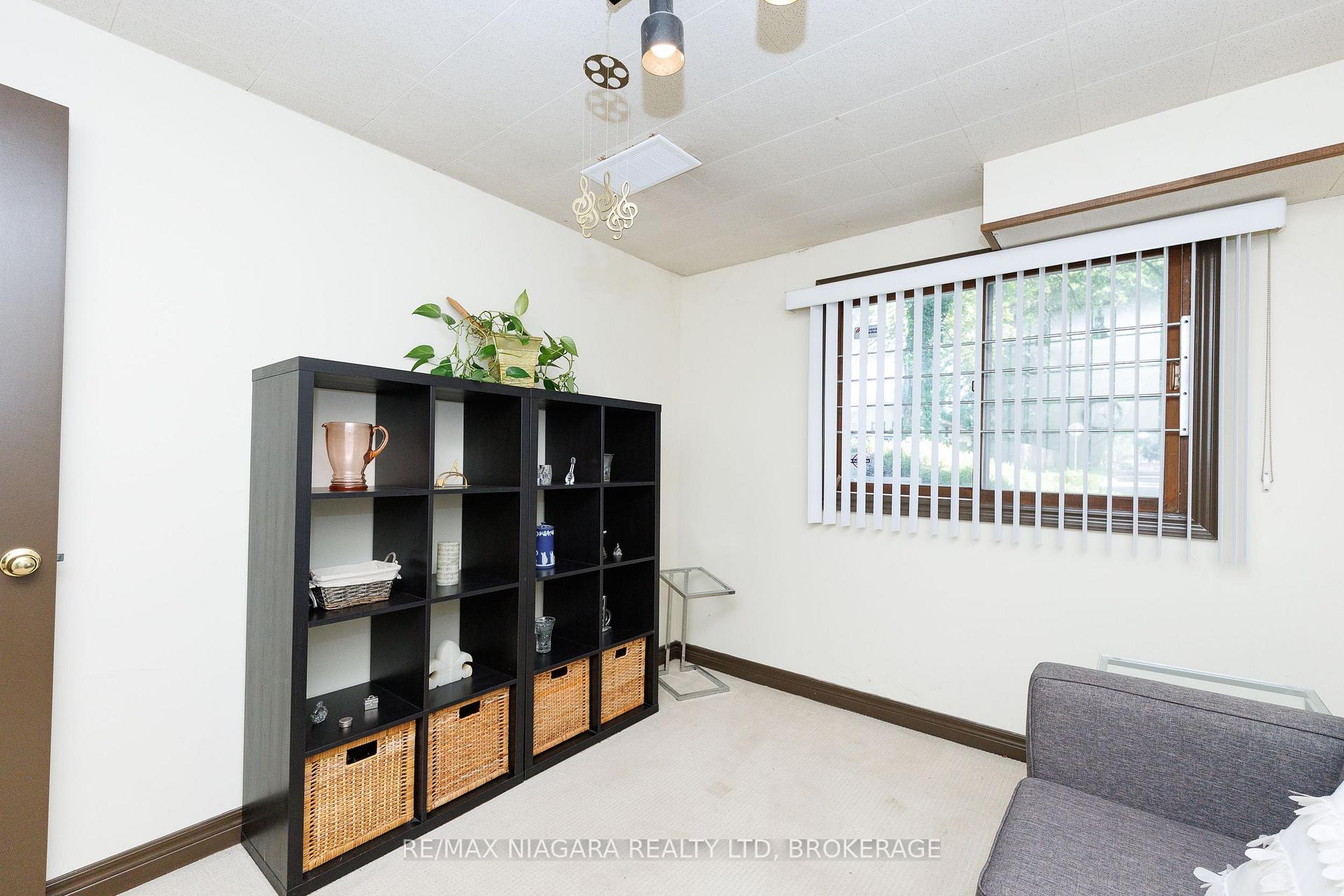 Photo 35 of 6980 Dolphin Street, Niagara Falls, Morrison — HOMEH